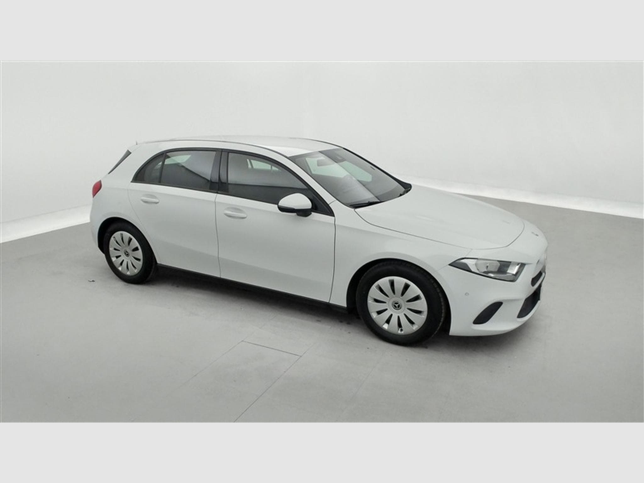 Mercedes A 160 A 160 Business NAVI/PDC AV AR (2022) - Photo 23