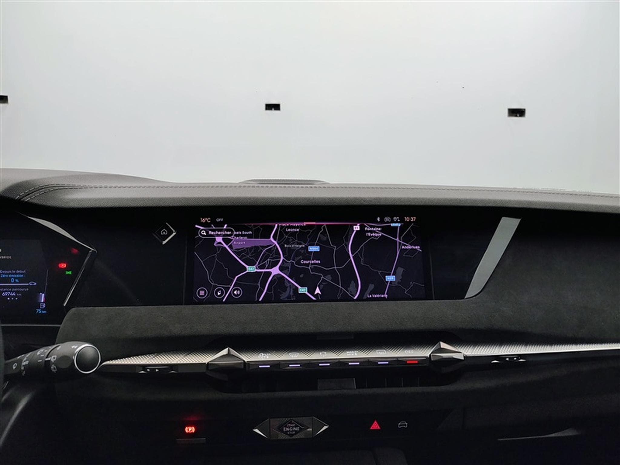 DS Automobiles DS4 Hybrid E-Tense EAT8 Performance Line + (2023) - Photo 11