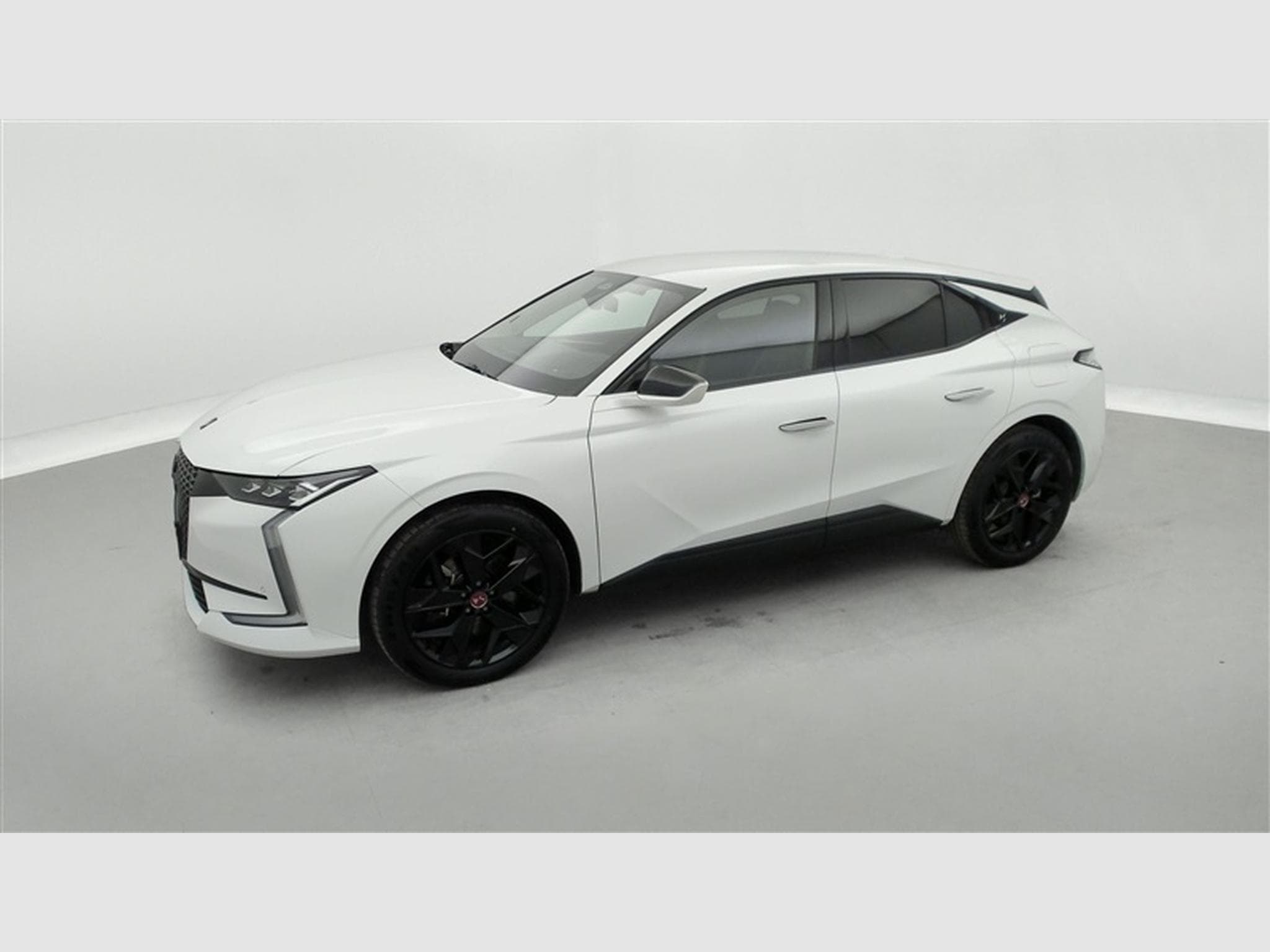 DS Automobiles DS4 Hybrid E-Tense EAT8 Performance Line + (2023) - Photo 21