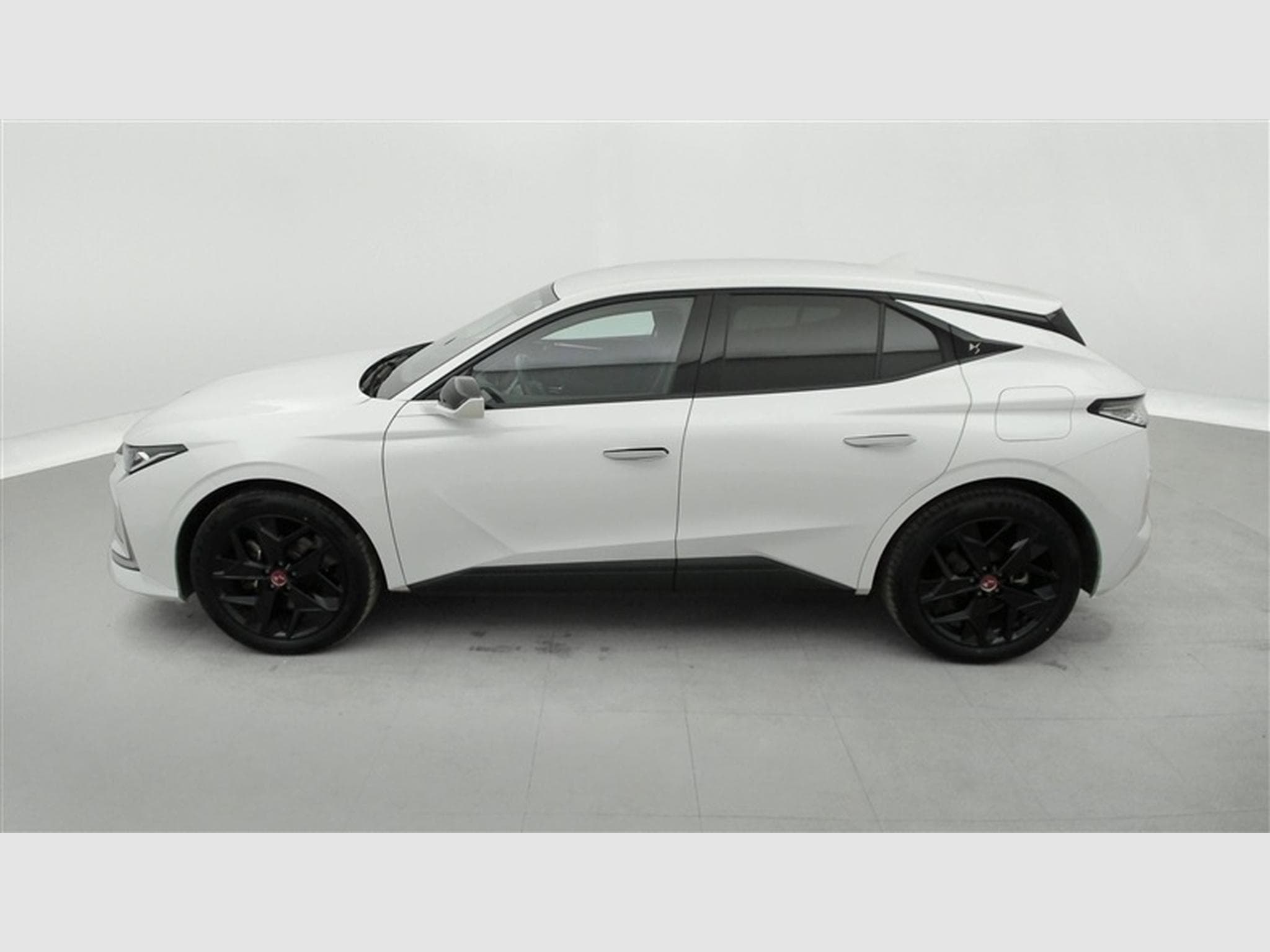 DS Automobiles DS4 Hybrid E-Tense EAT8 Performance Line + (2023) - Photo 3