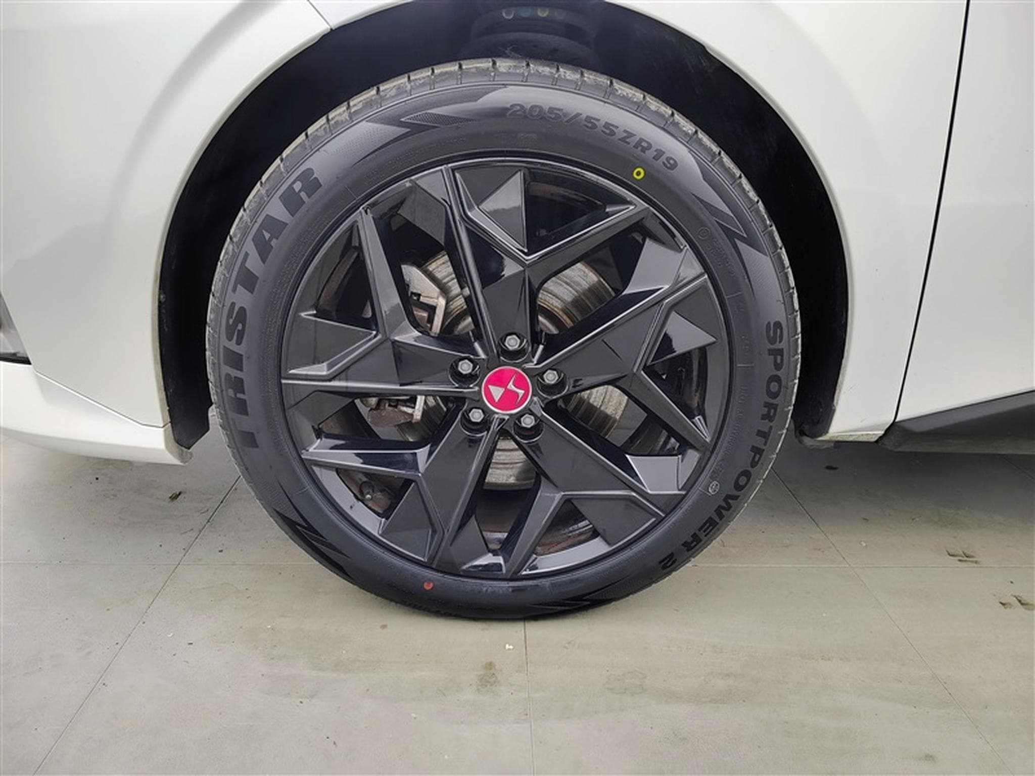 DS Automobiles DS4 Hybrid E-Tense EAT8 Performance Line + (2023) - Photo 6