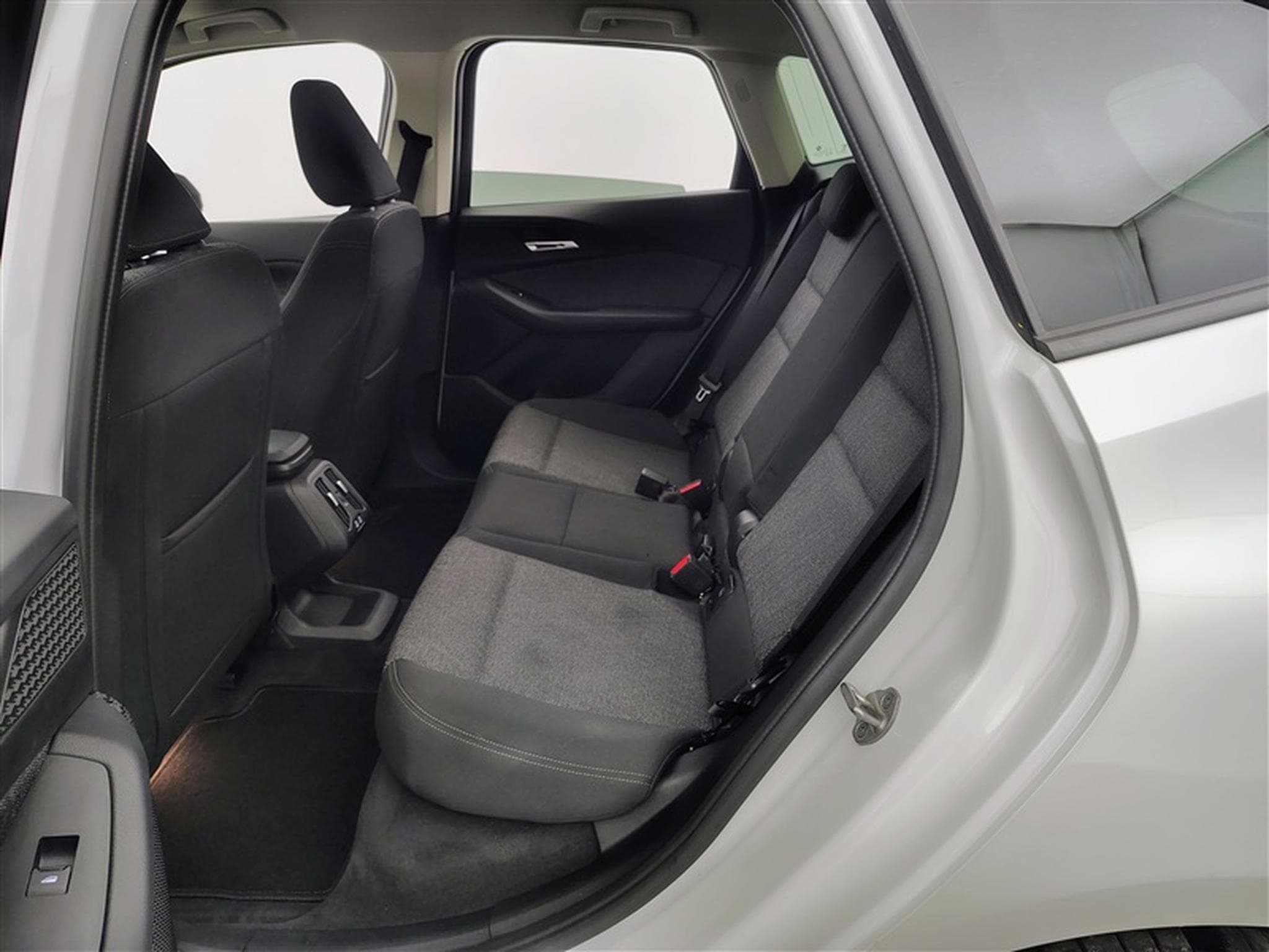 BMW 225 xeA PHEV Business Ed. NAVI / FULL LED / CLIM (2023) - Photo 13