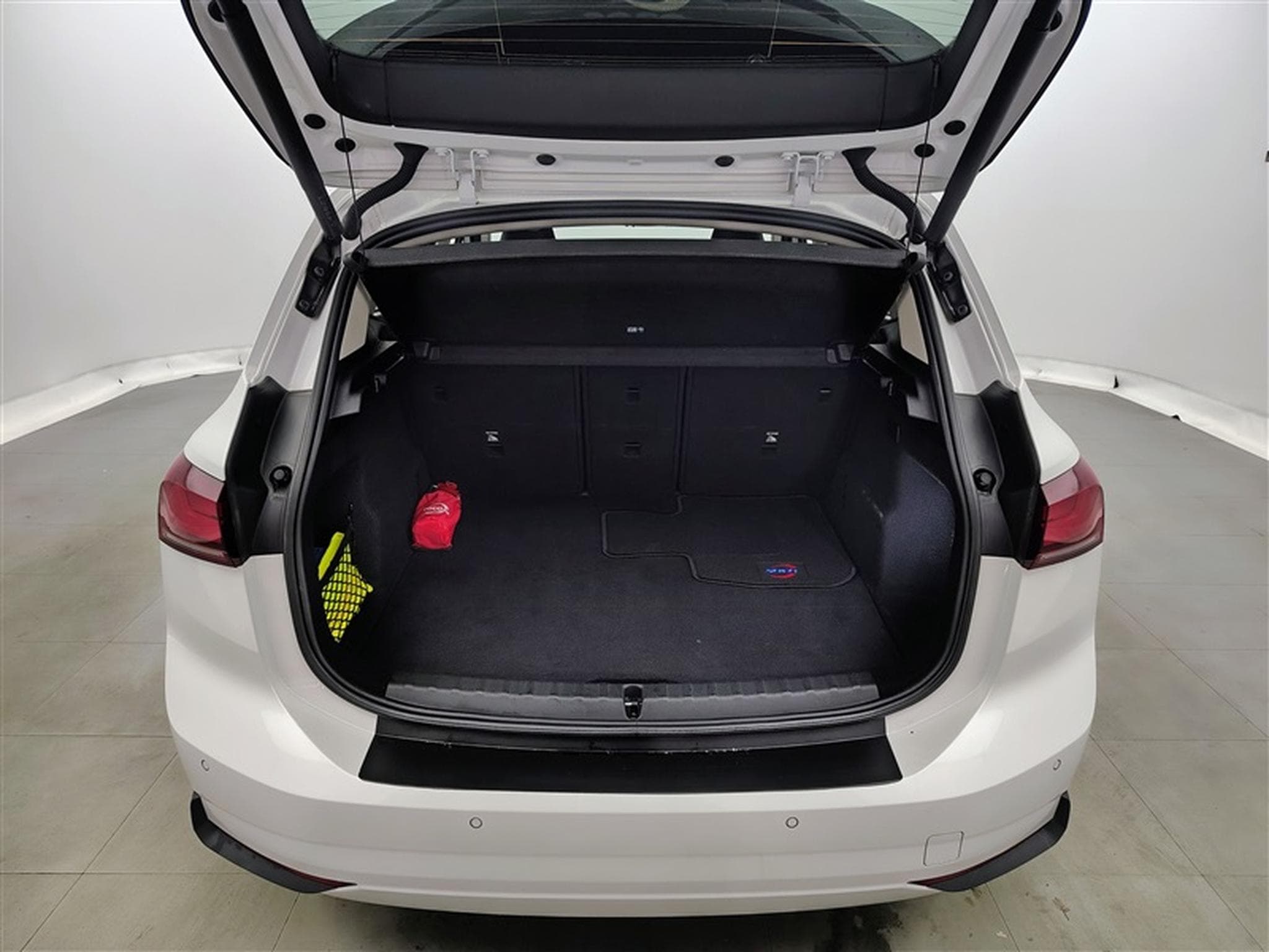 BMW 225 xeA PHEV Business Ed. NAVI / FULL LED / CLIM (2023) - Photo 14