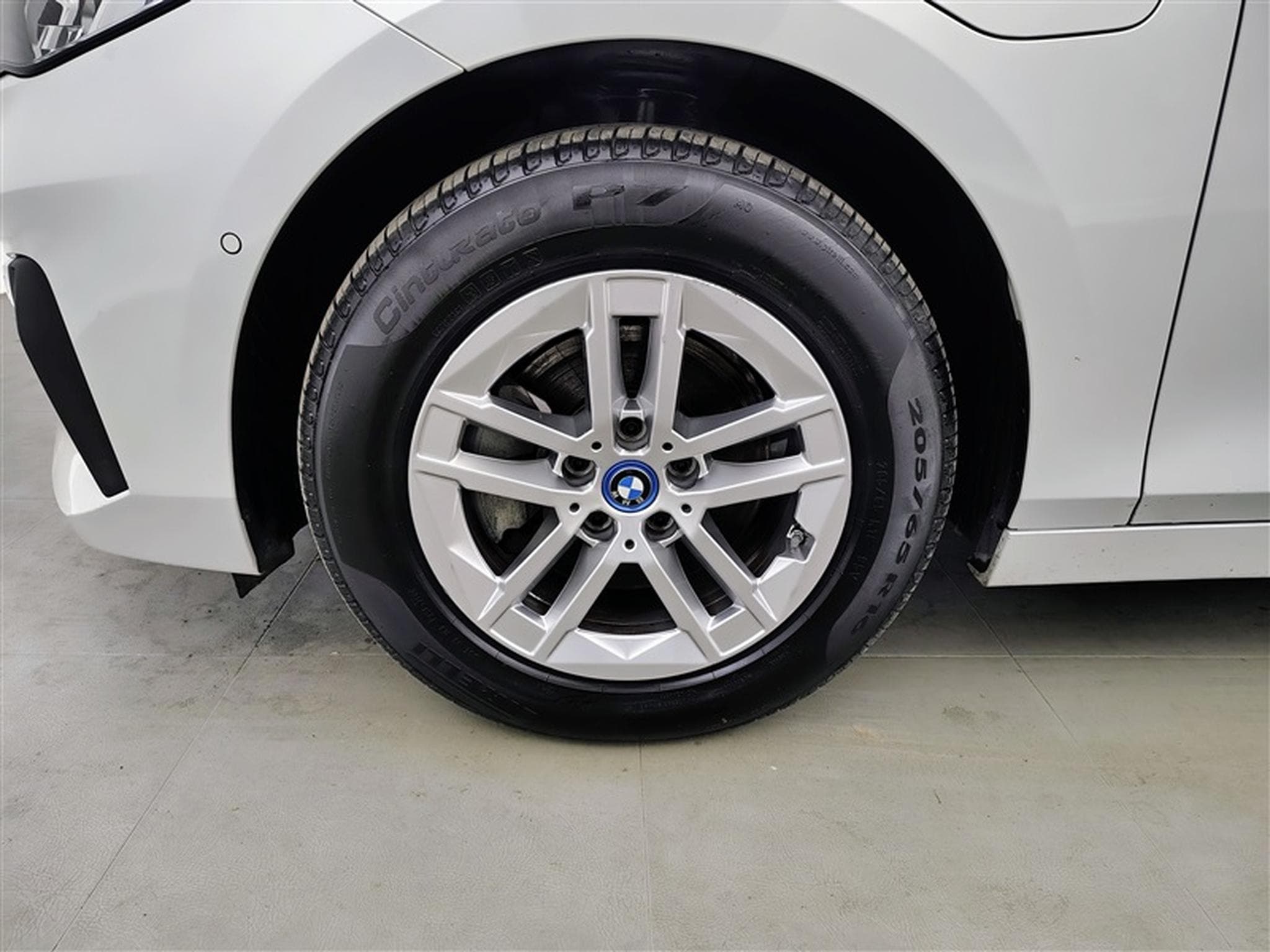 BMW 225 xeA PHEV Business Ed. NAVI / FULL LED / CLIM (2023) - Photo 6