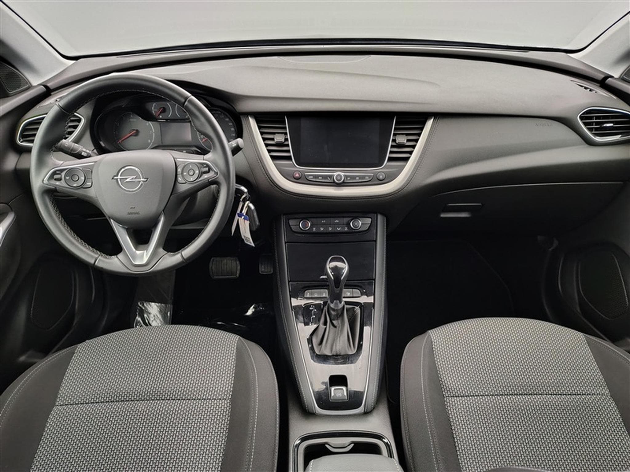 Opel Grandland 1.2 Turbo Edition  AT8 NAVI / CLIM / TEL (2020) - Foto 8