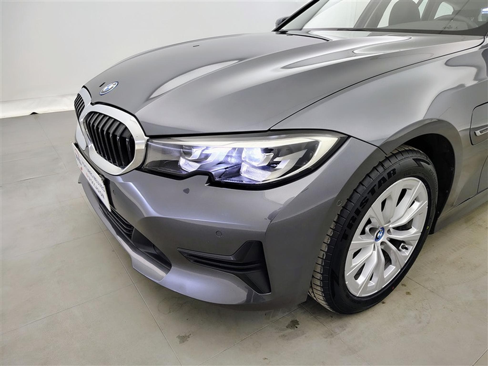 BMW 320 Touring 320eA PHEV Cuir / Navi Cockpit / Led / PDC av+ar (2022) - Foto 15