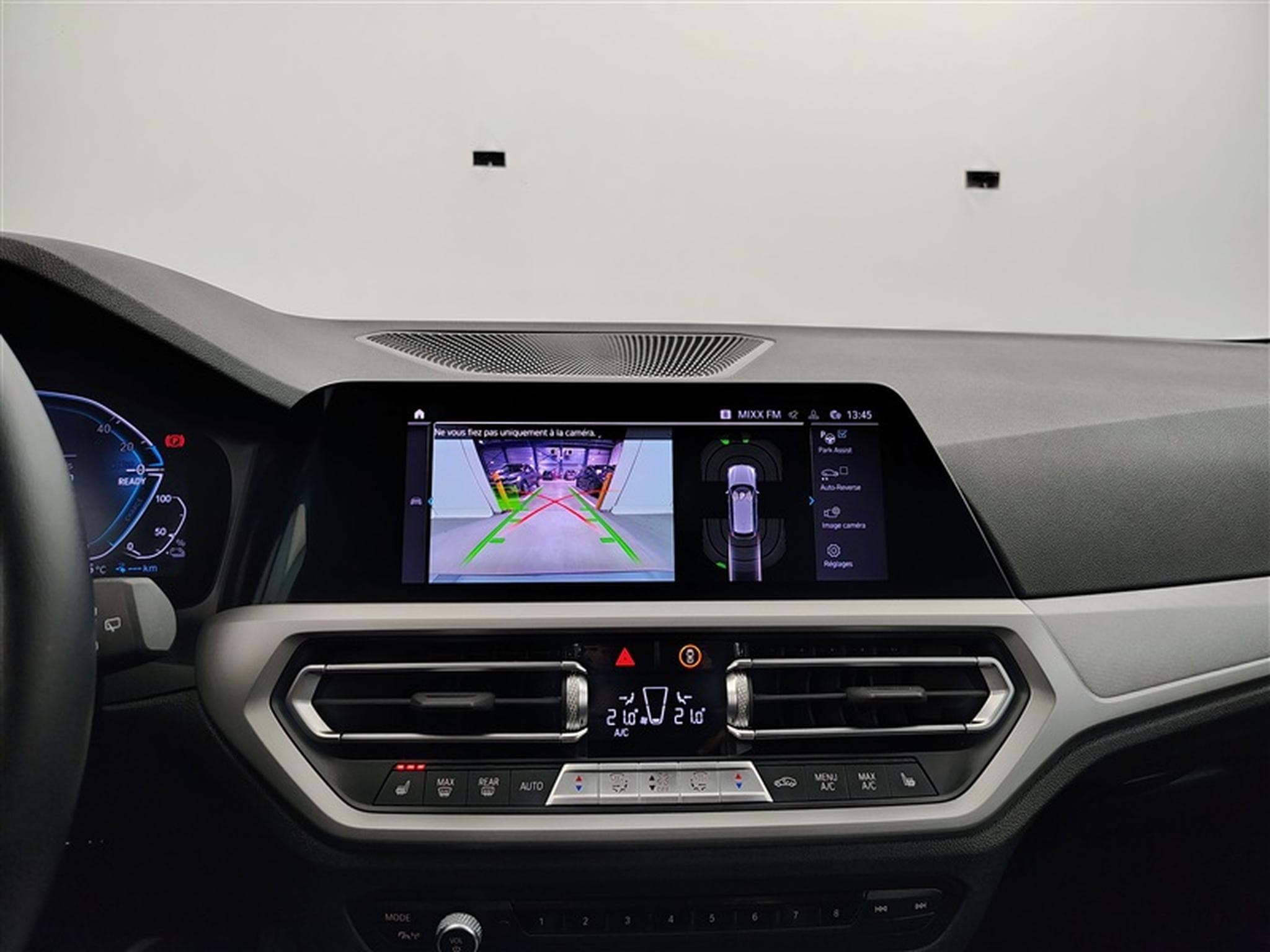 BMW 320 Touring 320eA PHEV Cuir / Navi Cockpit / Led / PDC av+ar (2022) - Foto 18