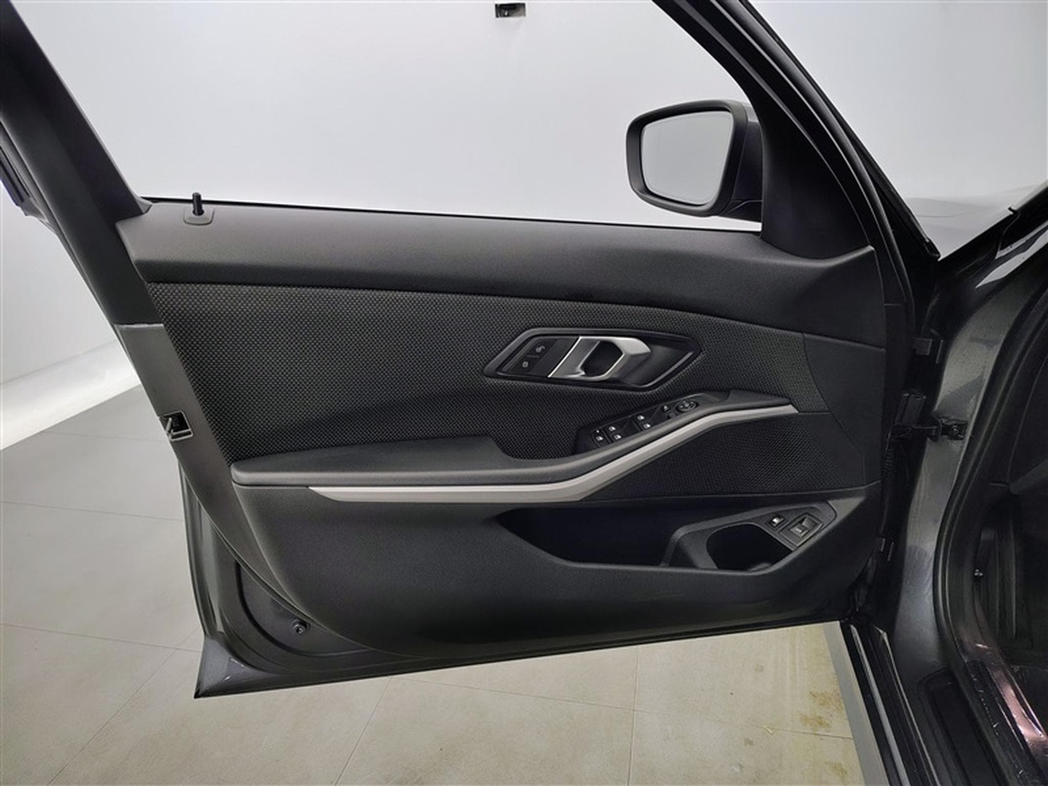 BMW 320 320eA PHEV Business NAVI/FULL LED/JA/PDC (2021) - Foto 17
