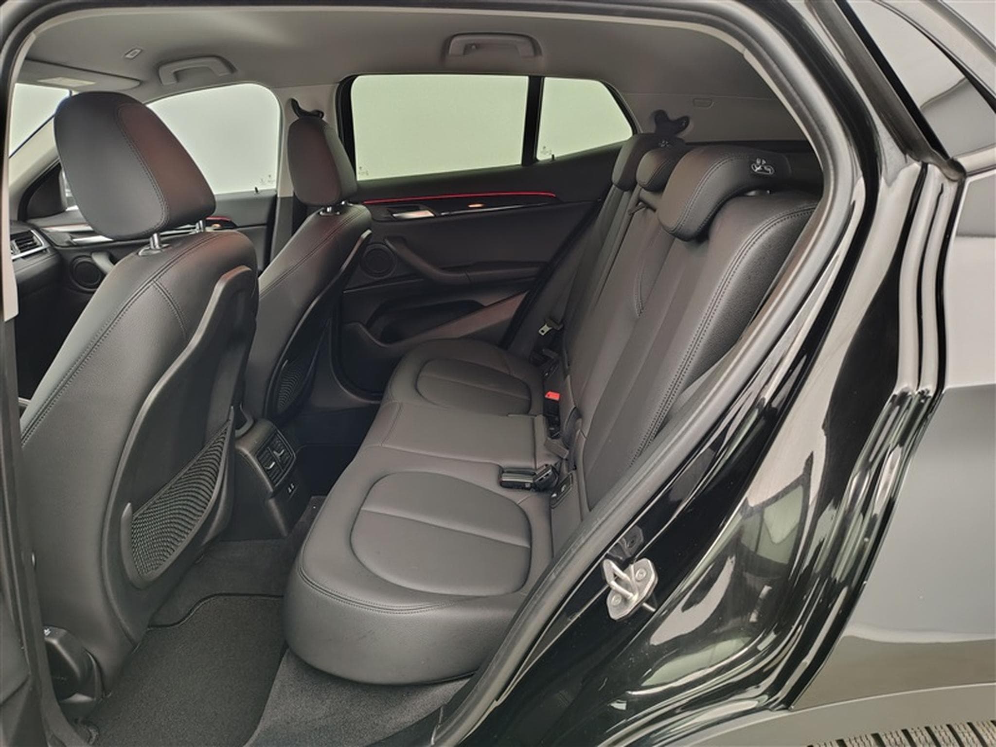 BMW X2 1.5iA sDrive18 Cuir / Navi / Led (2022) - Foto 13