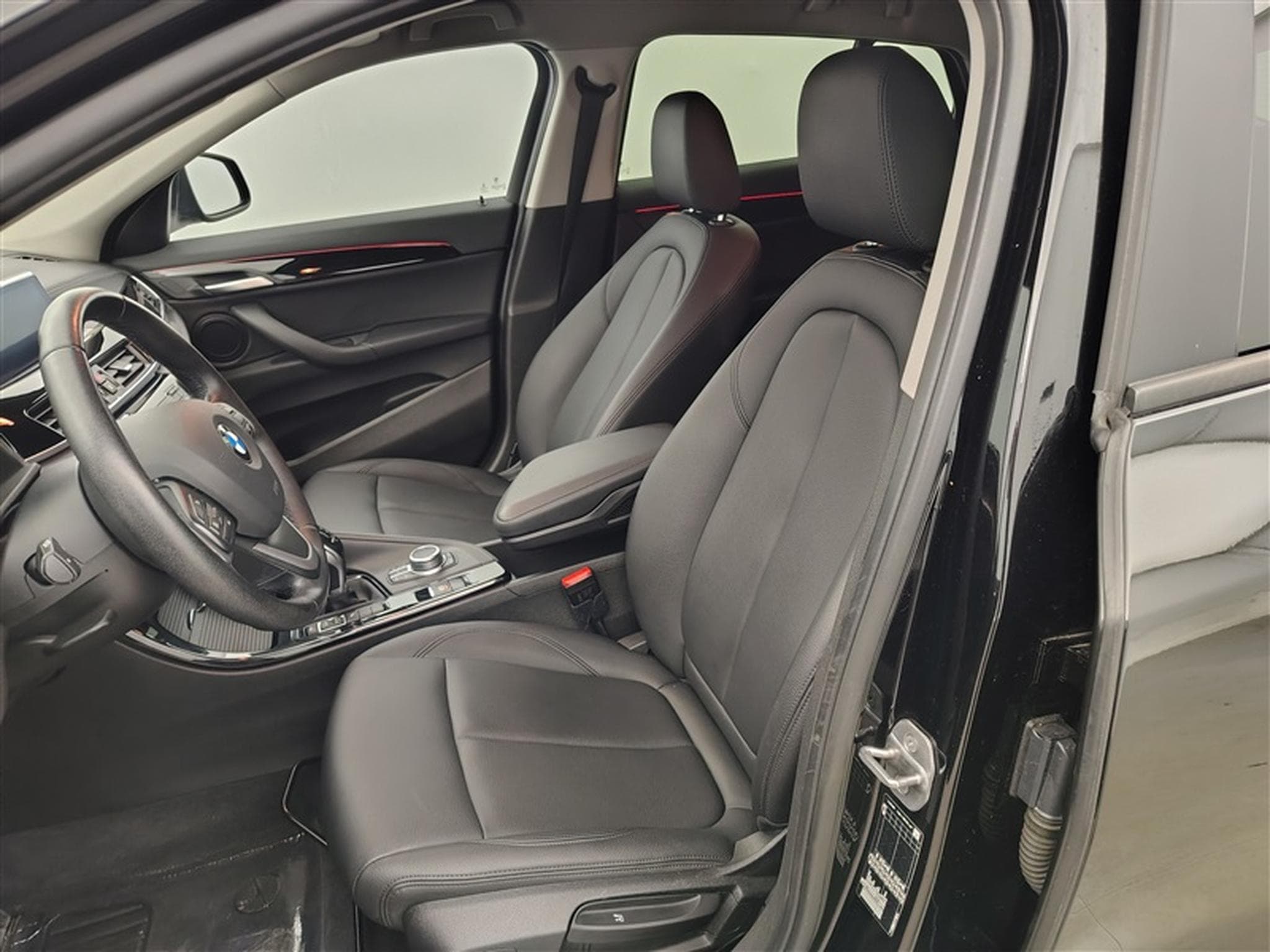 BMW X2 1.5iA sDrive18 Cuir / Navi / Led (2022) - Foto 7