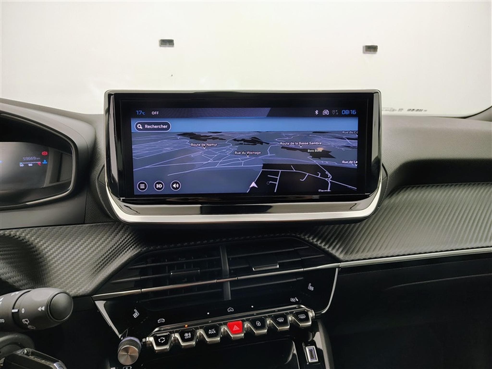 Peugeot 2008 1.2 PureTech Allure NAVI / FULL LED / CARPLAY / S-CUIR (2024) - Foto 10