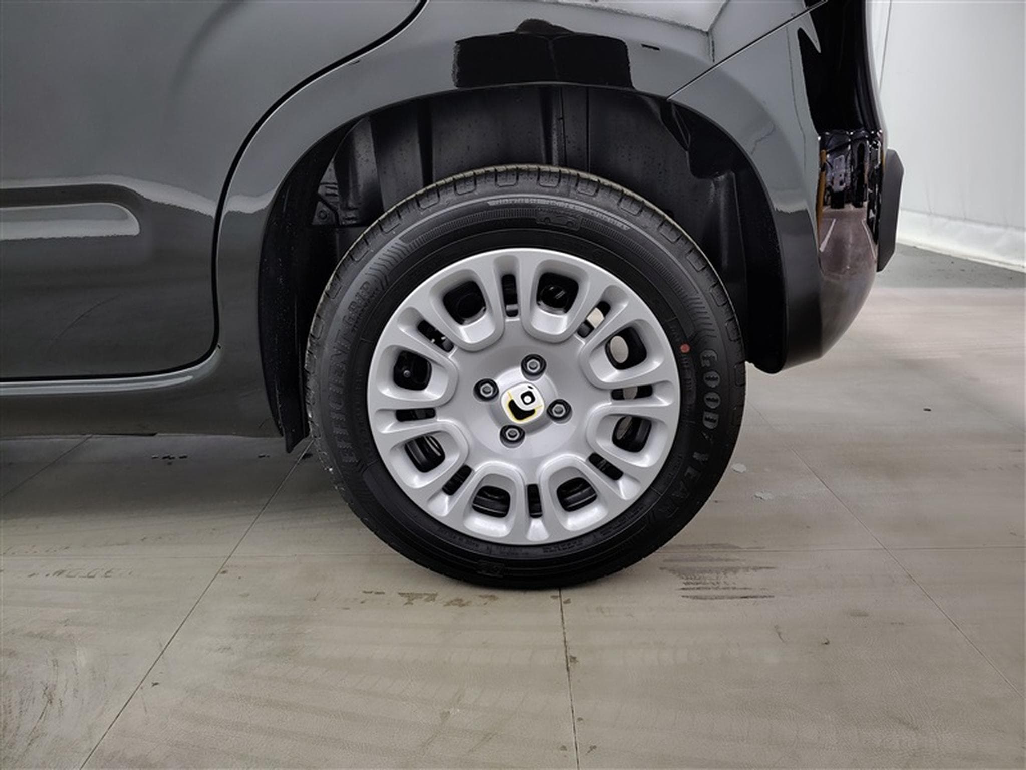 Fiat Panda 1.0i MHEV City Life CLIM / PDC AR (2025) - Foto 6