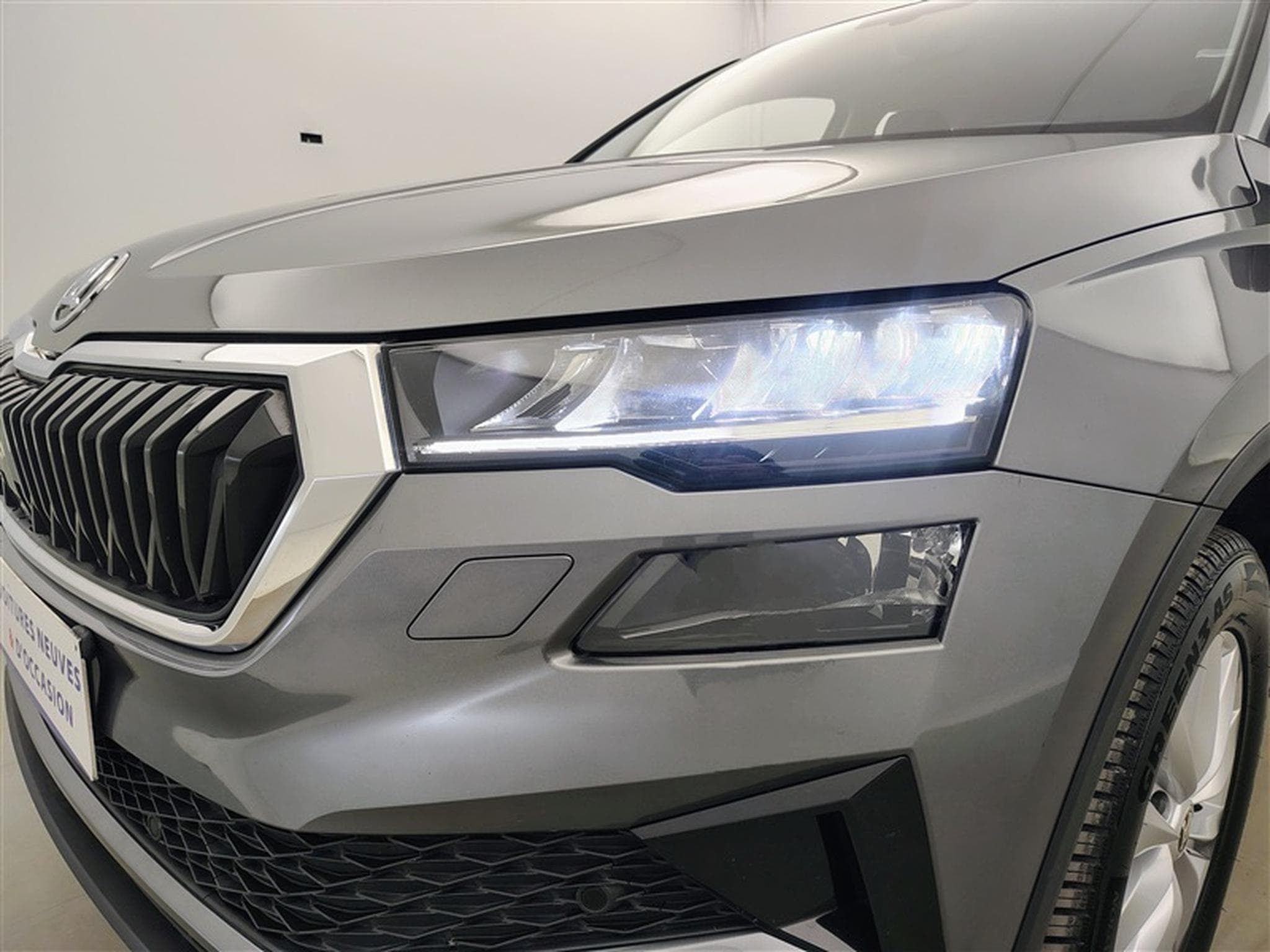 Skoda Karoq 1.0 TSI Clever CARPLAY / FULL LED / CLIM (2023) - Foto 15