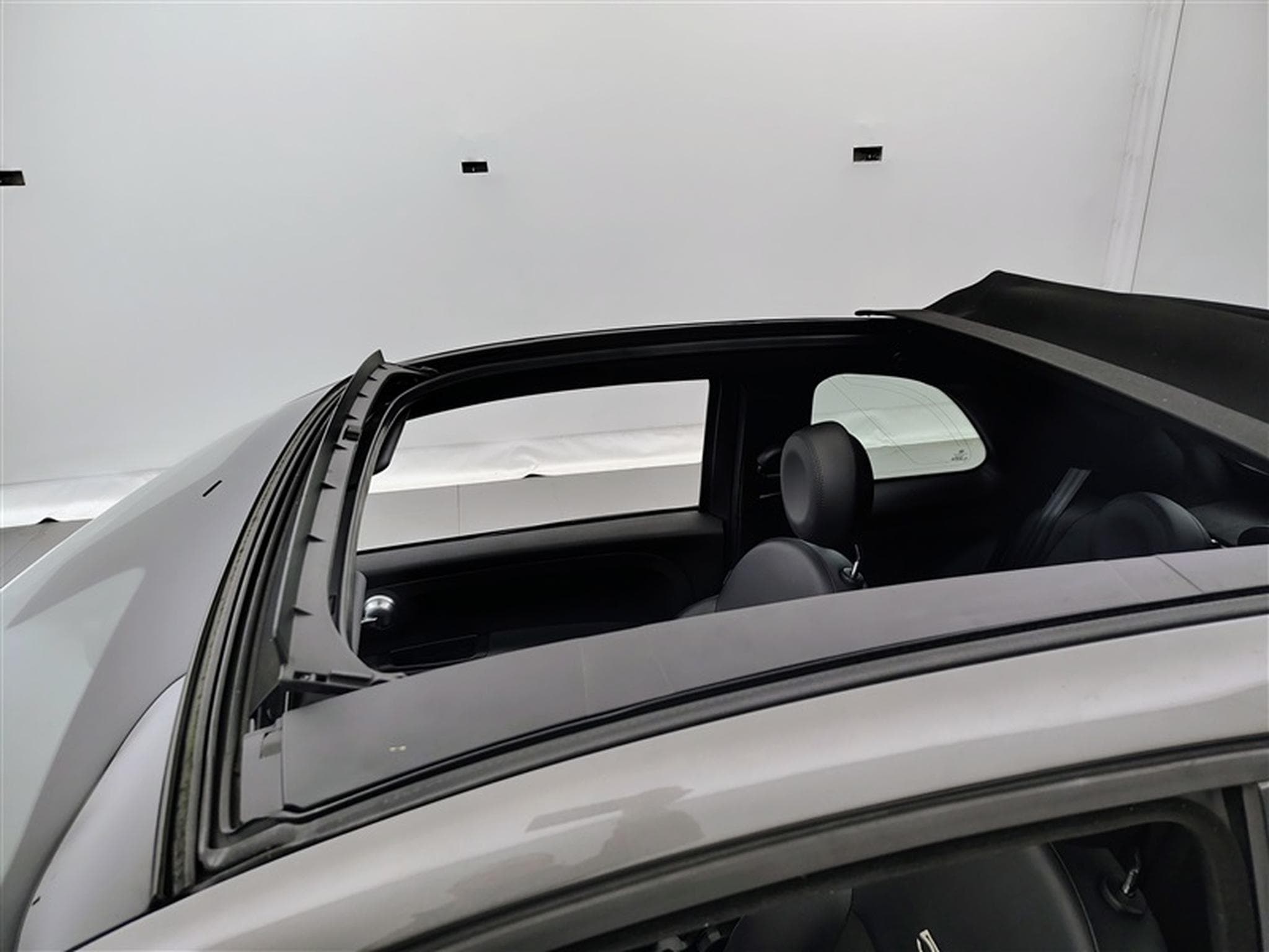 Fiat 500 1.0 Hybrid 70cv Sport CARPLAY / CUIR PARTIEL / PDC AR / JA15 (2021) - Foto 17