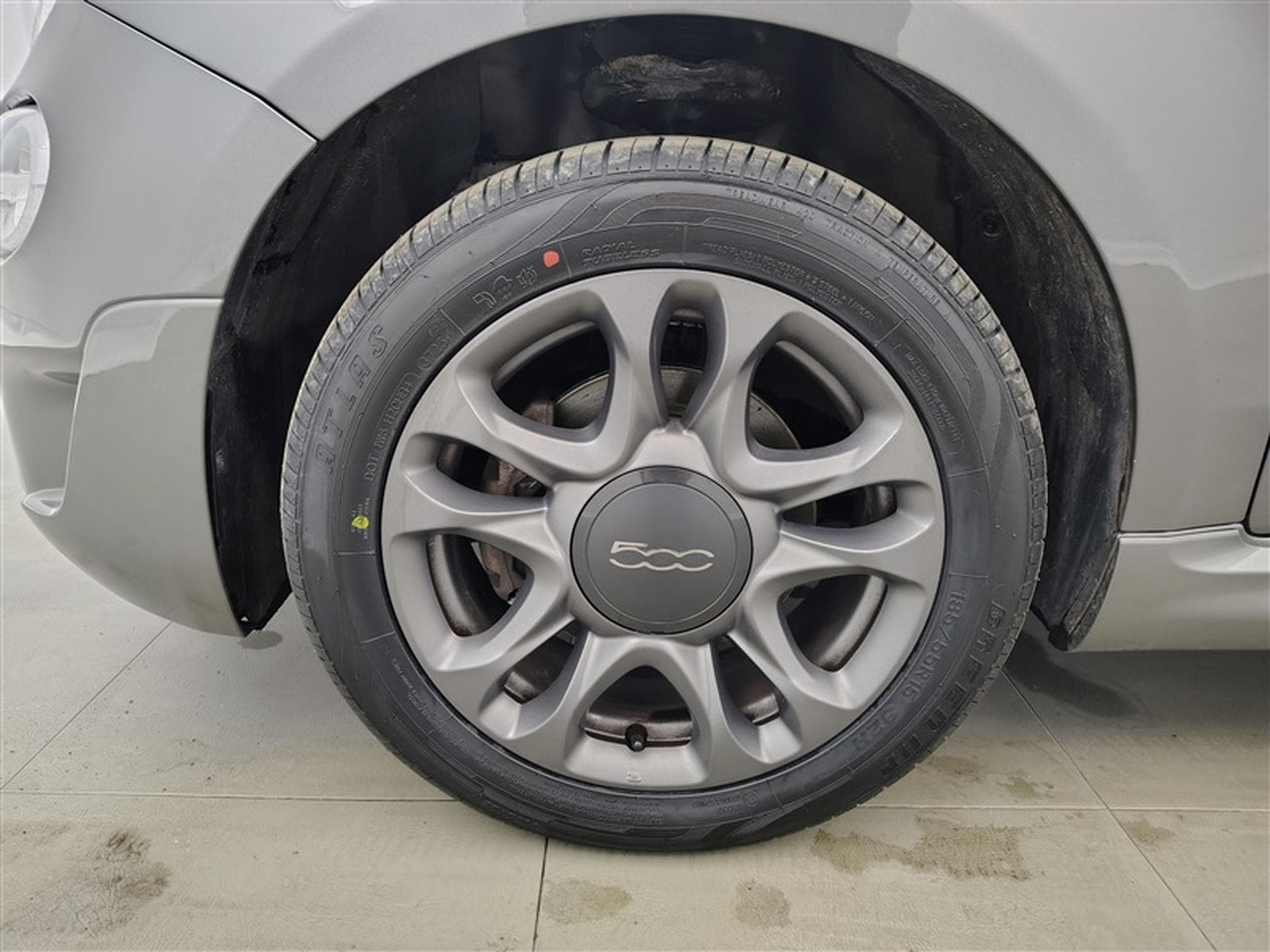 Fiat 500 1.0 Hybrid 70cv Sport CARPLAY / CUIR PARTIEL / PDC AR / JA15 (2021) - Foto 6