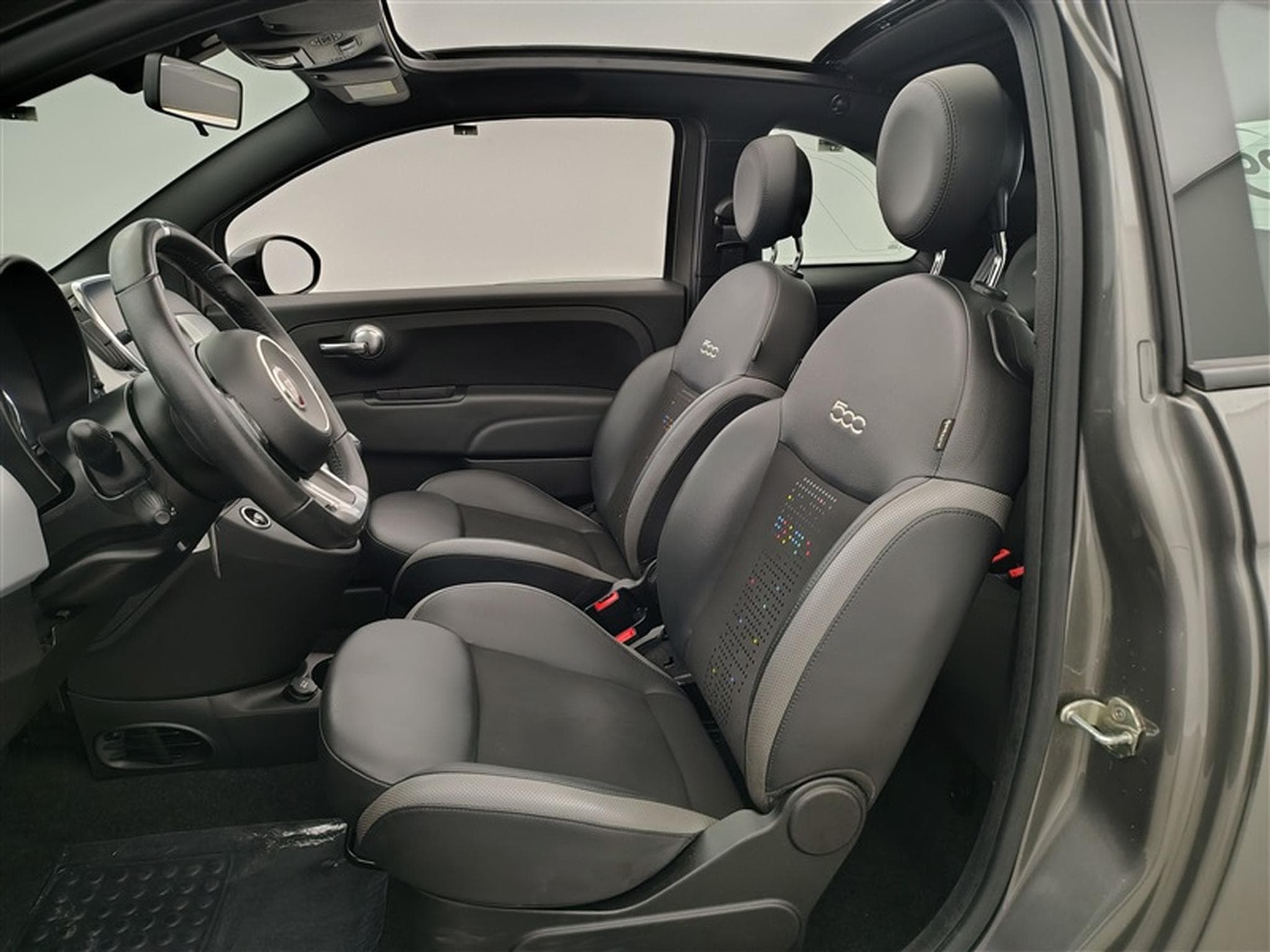 Fiat 500 1.0 Hybrid 70cv Sport CARPLAY / CUIR PARTIEL / PDC AR / JA15 (2021) - Foto 7
