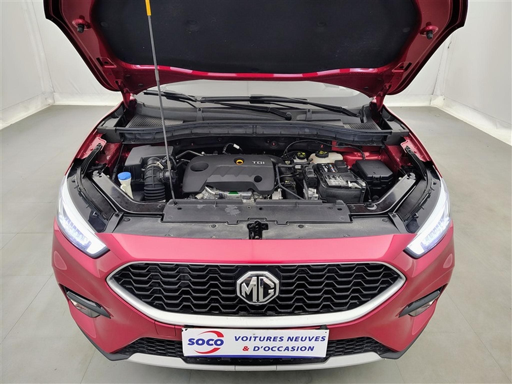 MG ZS 1.0 T-GDi 110cv AUTO Luxury NAVI / FULL LED / CUIR / CAMERA (2024) - Foto 18