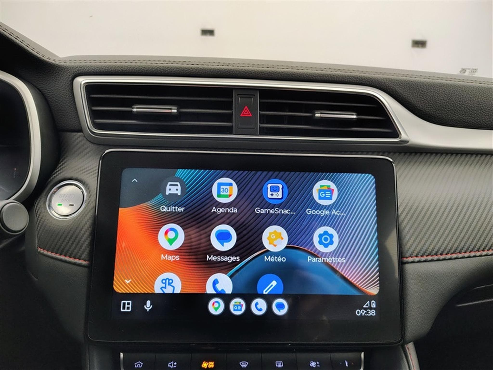 MG ZS 1.0 T-GDi 110cv AUTO Luxury NAVI / FULL LED / CUIR / CAMERA (2024) - Foto 19