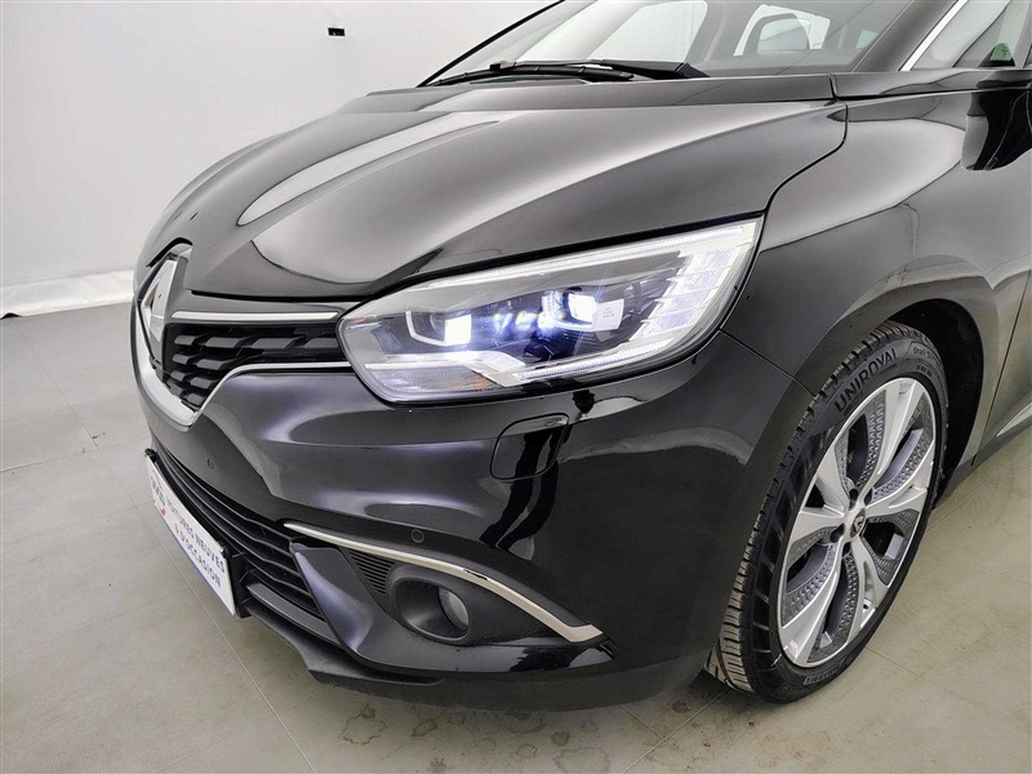 Renault Scenic 1.33 TCe 140cv EDC Intens 7pl. NAVI / FULL LED / PANO / HUD (2020) - Foto 15
