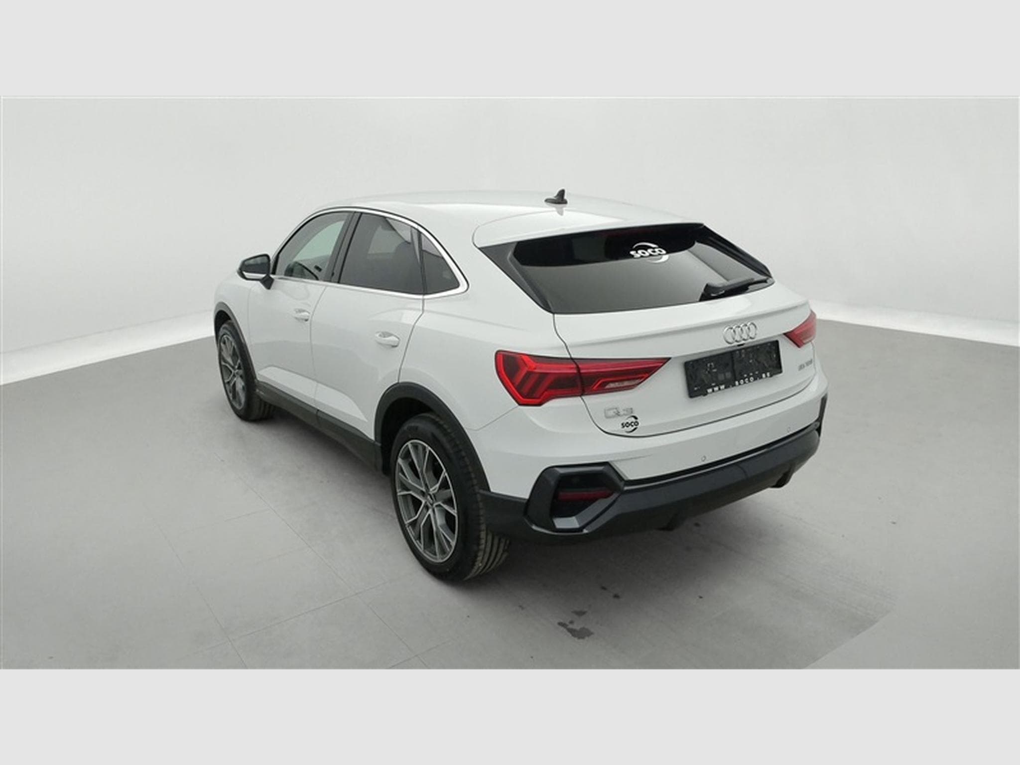 Audi Q3 Sportback 35 TFSI S-Tronic Sport CARPLAY / CAMERA / FULL LED (2021) - Foto 2