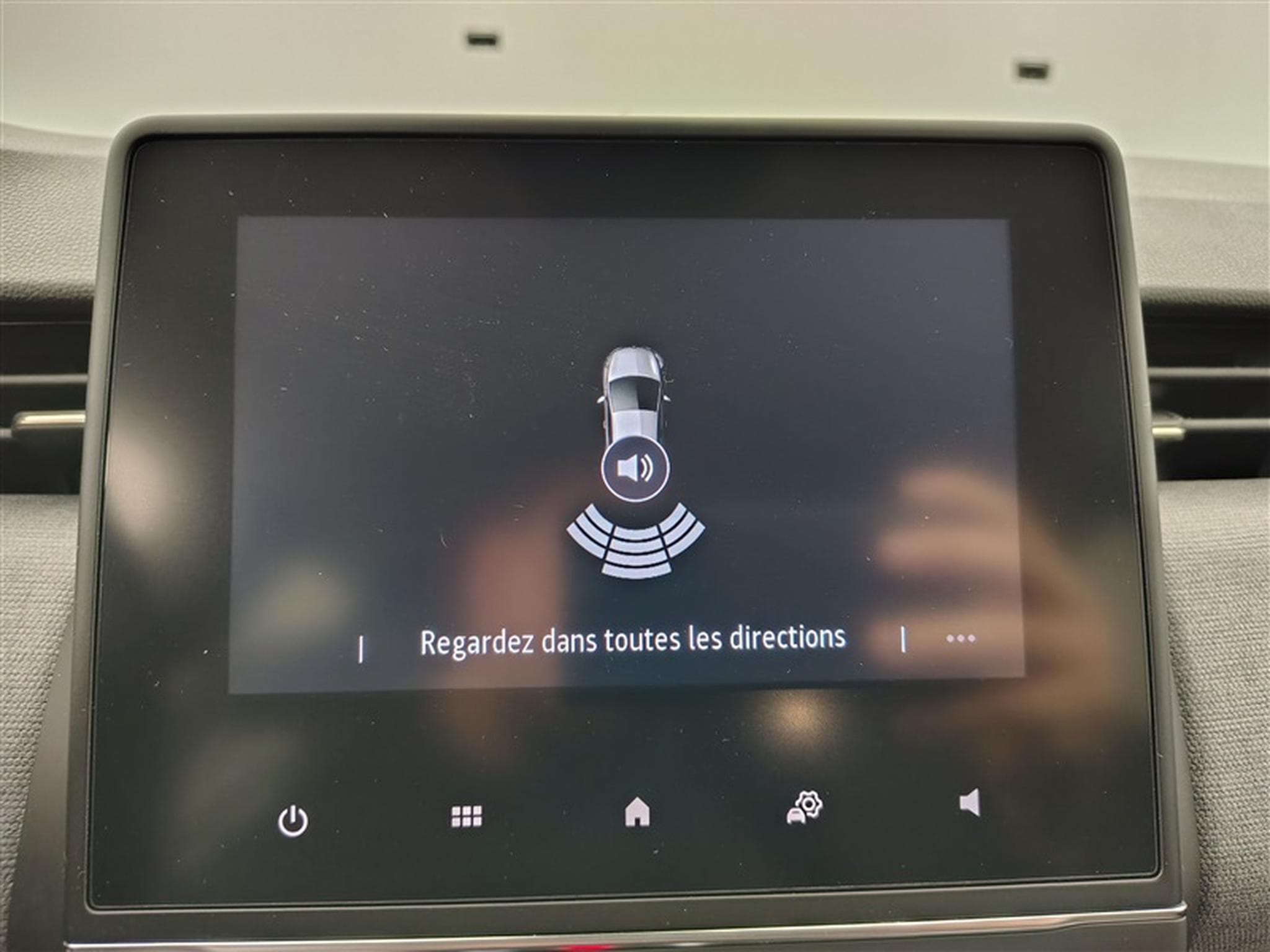 Renault Clio 1.0 TCe 90cv X-Tronic Evolution CARPLAY / PDC AR / JA 16" (2025) - Foto 18