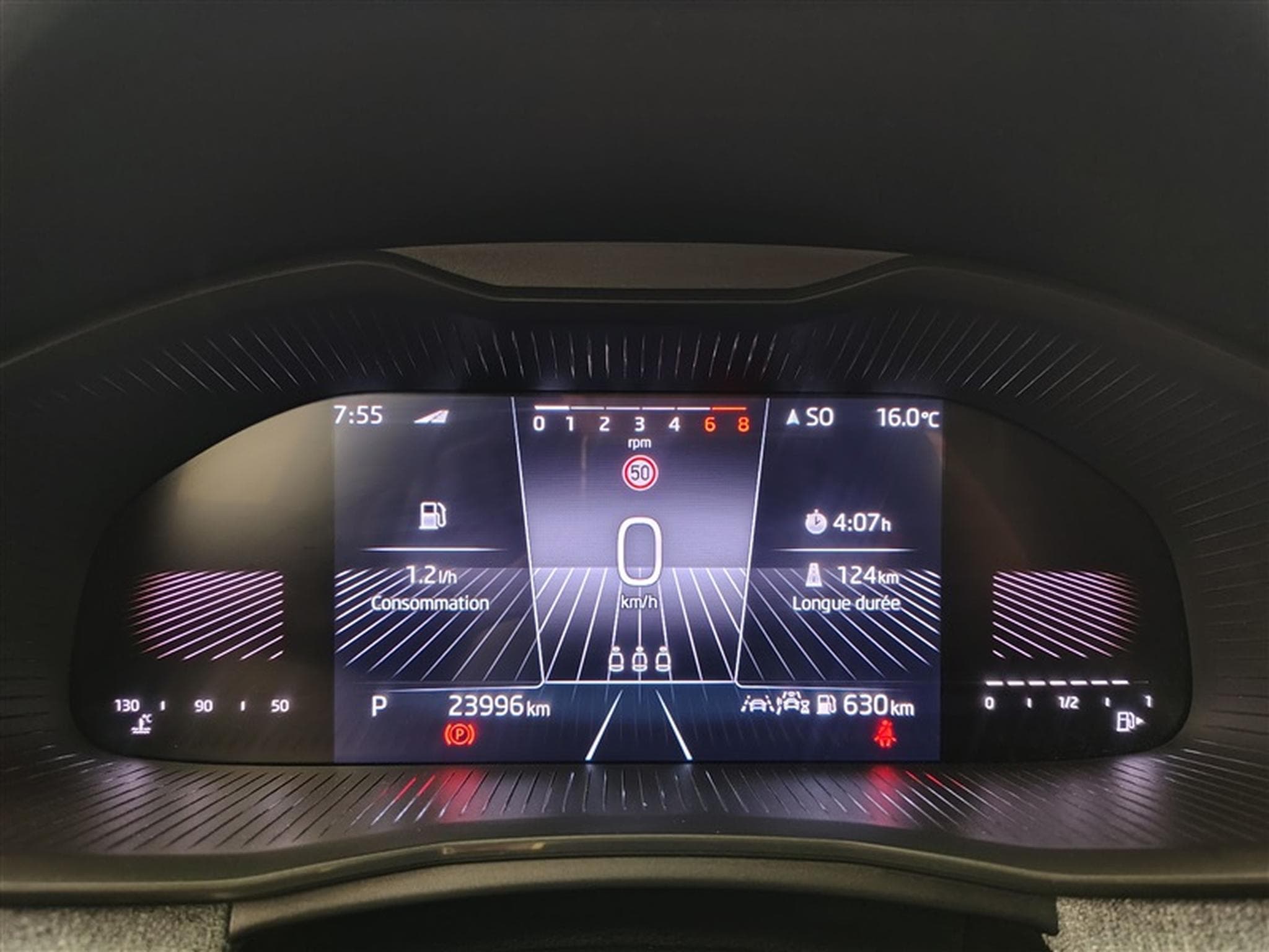 Skoda Kamiq 1.0 TSI 115cv DSG Clever CARPLAY / FULL LED / KEYLESS / CAM (2025) - Foto 10