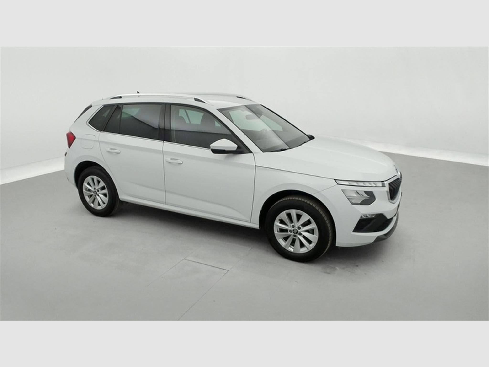 Skoda Kamiq 1.0 TSI 115cv DSG Clever CARPLAY / FULL LED / KEYLESS / CAM (2025) - Foto 23