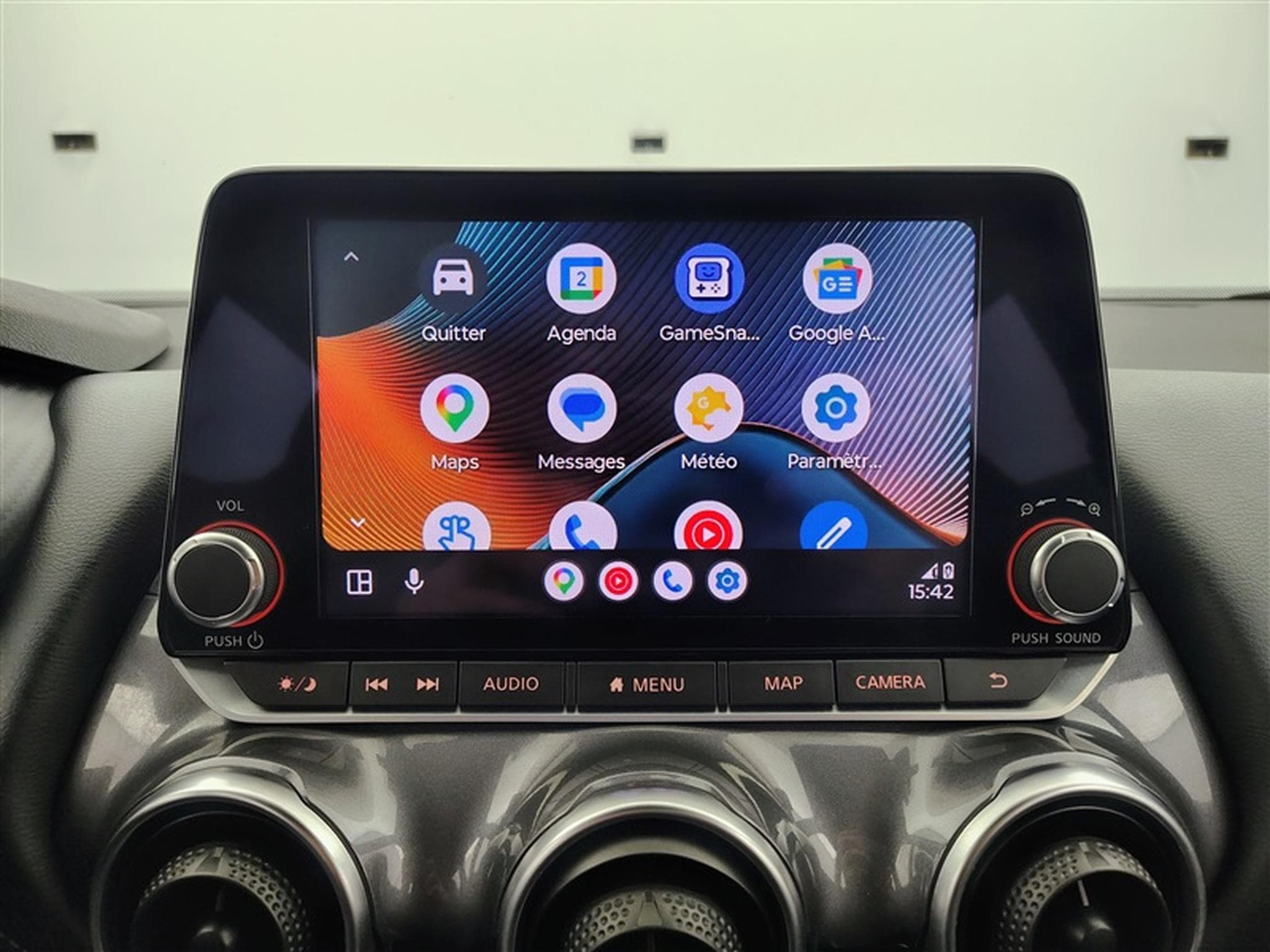 Nissan Juke 1.0 DIG-T 2WD Enigma NAVI / S-CUIR / FULL LED (2023) - Foto 20
