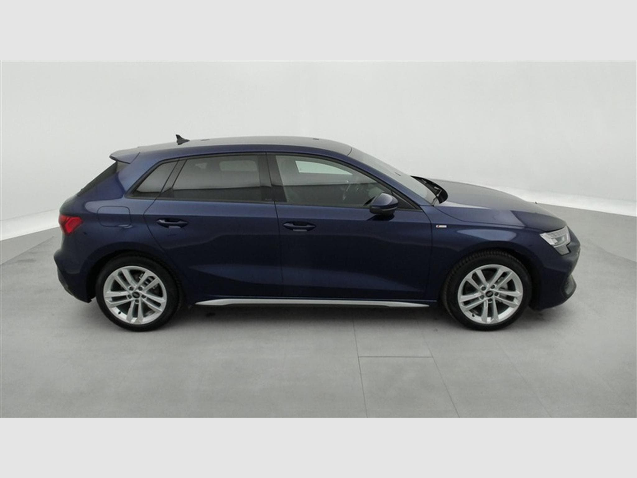 Audi A3 Sportback S line CUIR/CAM/CARPLAY (2026) - Foto 24