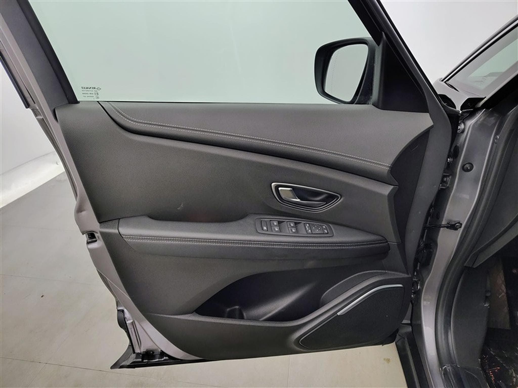 Renault Scenic 1.3 TCE 140 Techno 7Pl   Navi / Led / PDC+Caméra (2023) - Foto 16