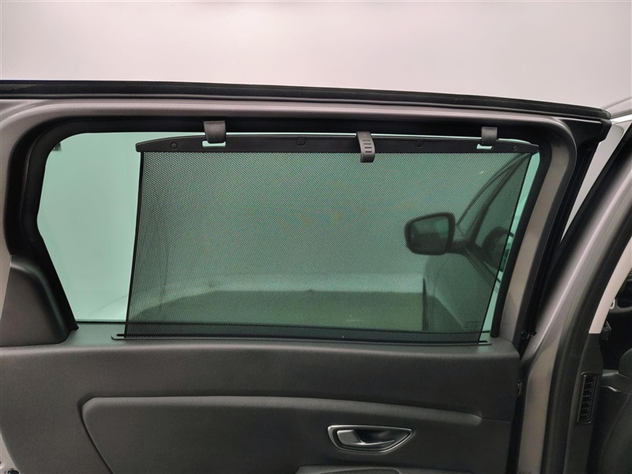 Renault Scenic 1.3 TCE 140 Techno 7Pl   Navi / Led / PDC+Caméra (2023) - Foto 18
