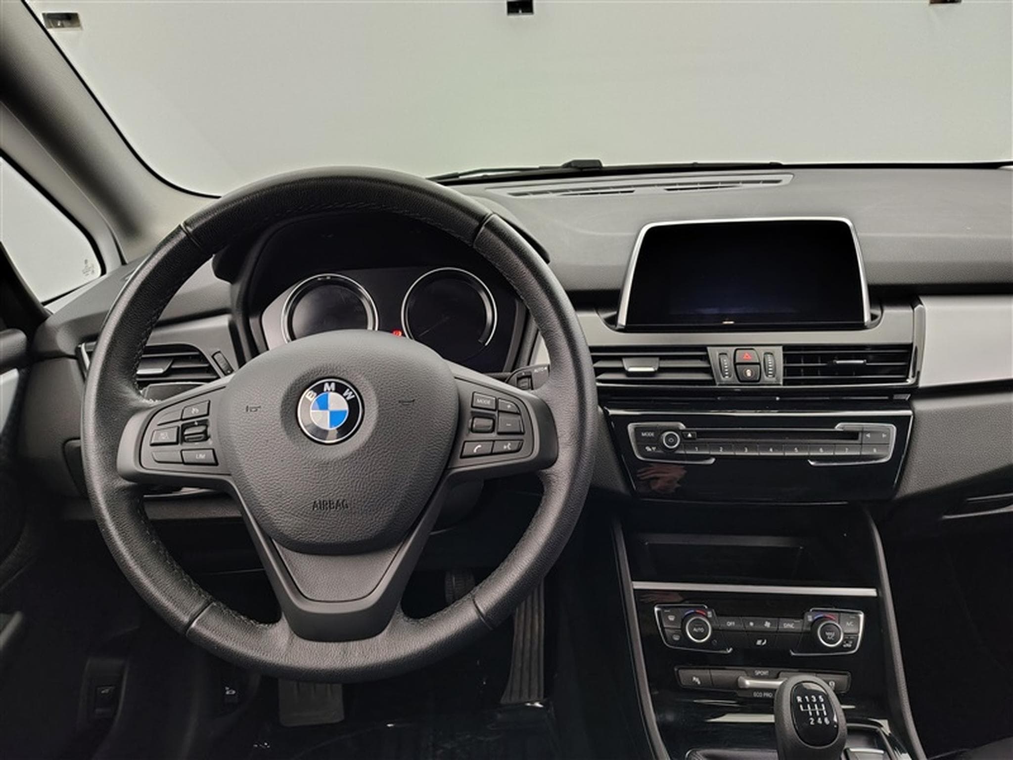 BMW 216 d Gran Tourer Navi / Led / PDC av+ar (2020) - Foto 9