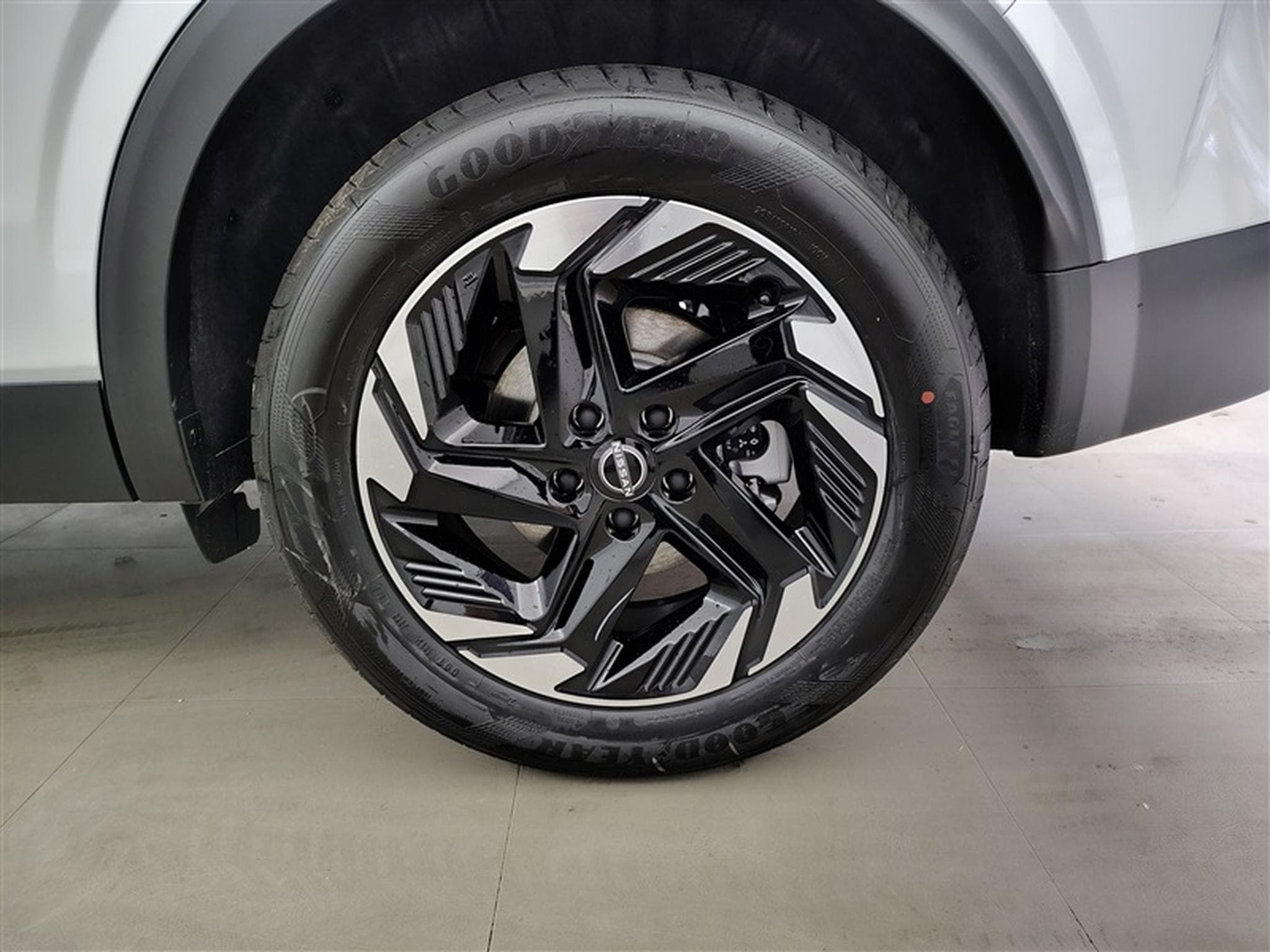 Nissan Qashqai 1.3 DIG-T MHEV X-Tronic N-Connecta CARPLAY / FULL LED / CAM (2026) - Foto 6