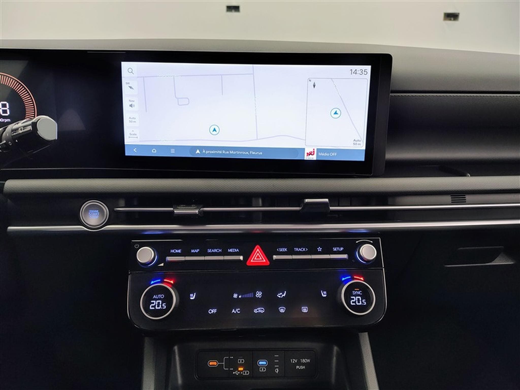 Hyundai Tucson 1.6 T-GDi 150cv DCT Feel CARPLAY / FULL LED / CAMERA (2025) - Foto 11