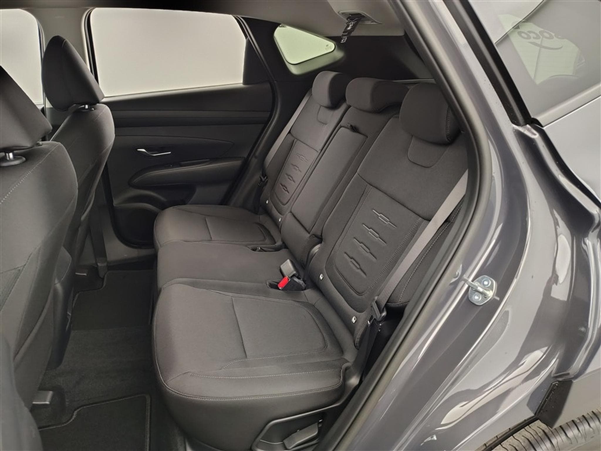 Hyundai Tucson 1.6 T-GDi 150cv DCT Feel CARPLAY / FULL LED / CAMERA (2025) - Foto 14