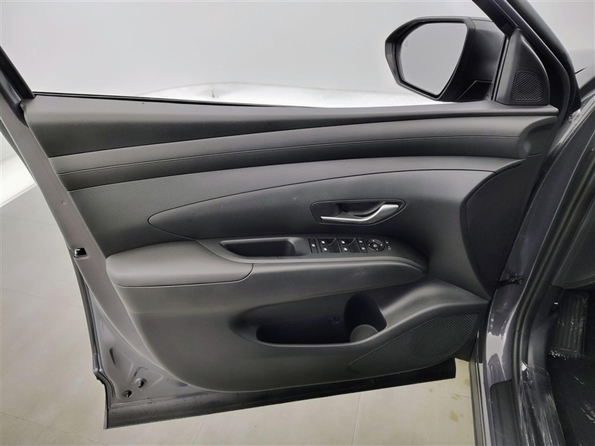 Hyundai Tucson 1.6 T-GDi 150cv DCT Feel CARPLAY / FULL LED / CAMERA (2025) - Foto 17