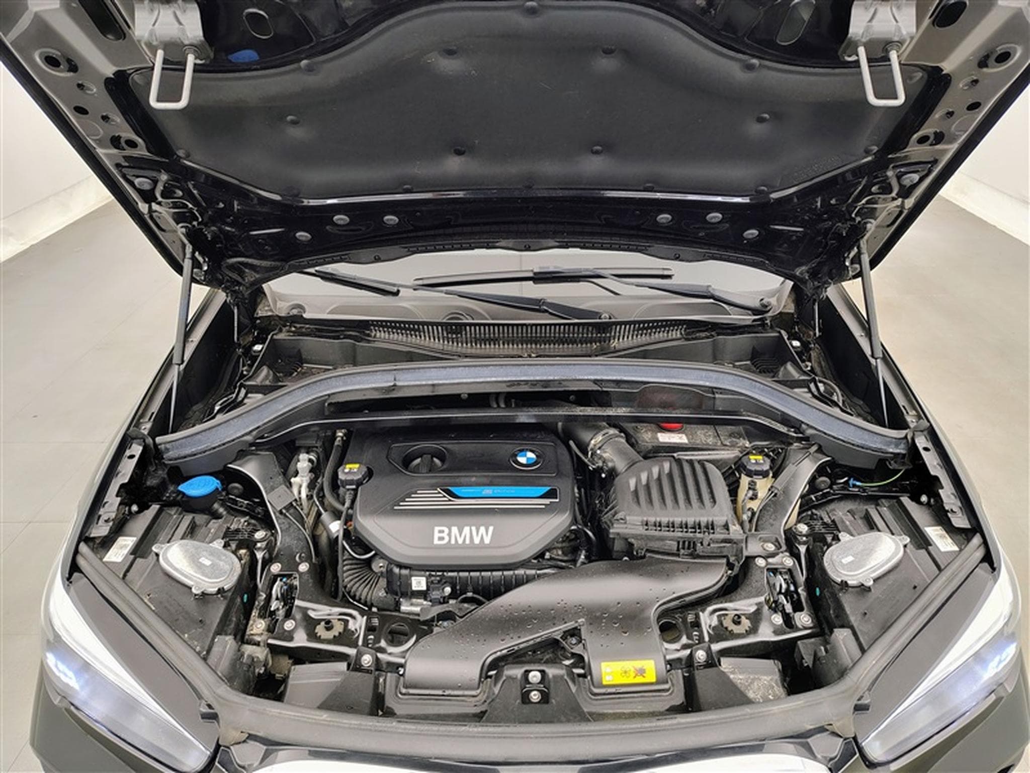 BMW X1 PHEV 1.5iA xDrive25e NAVI / FULL LED / PDC AV-AR (2021) - Foto 20