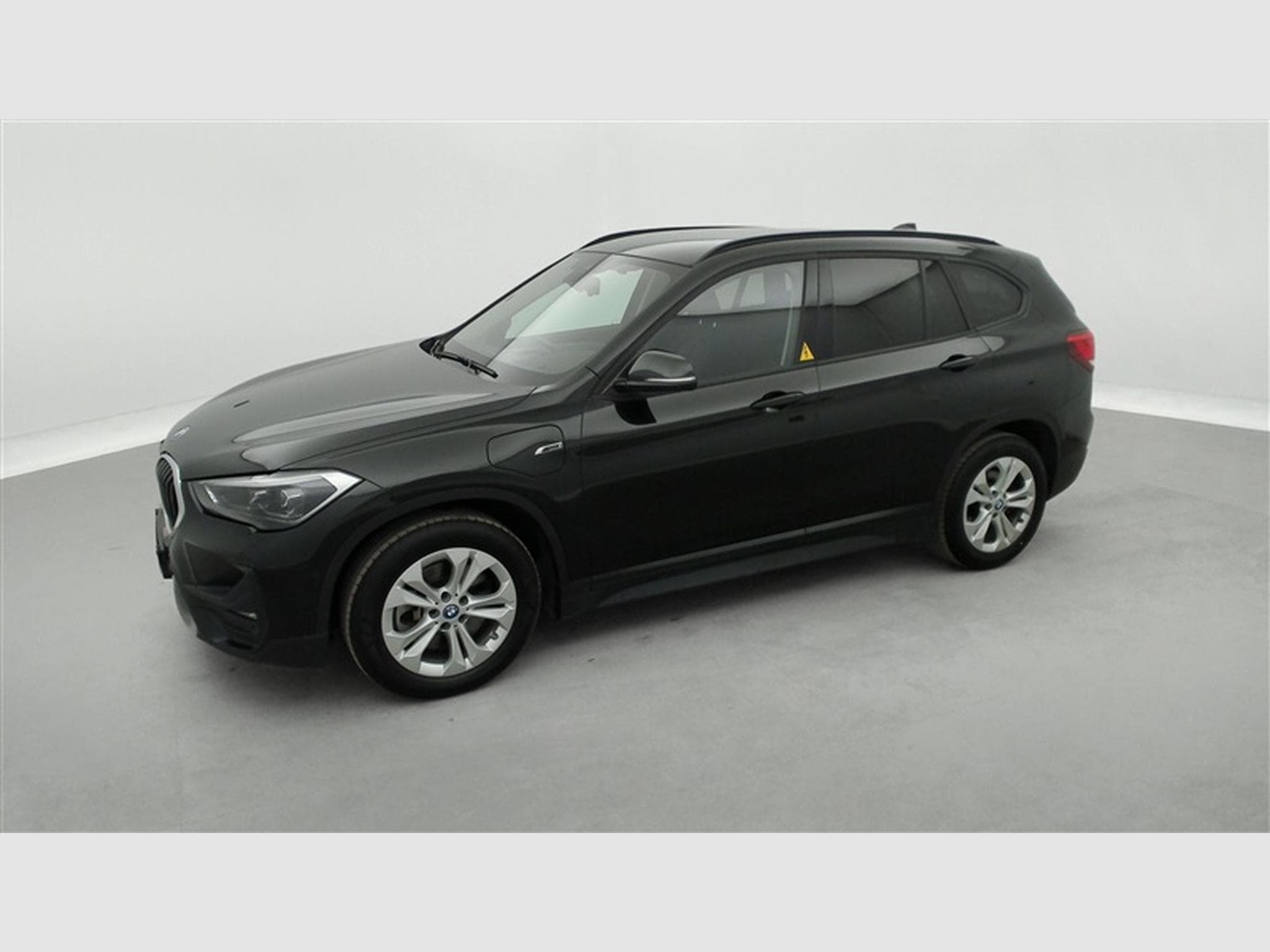 BMW X1 PHEV 1.5iA xDrive25e NAVI / FULL LED / PDC AV-AR (2021) - Foto 21