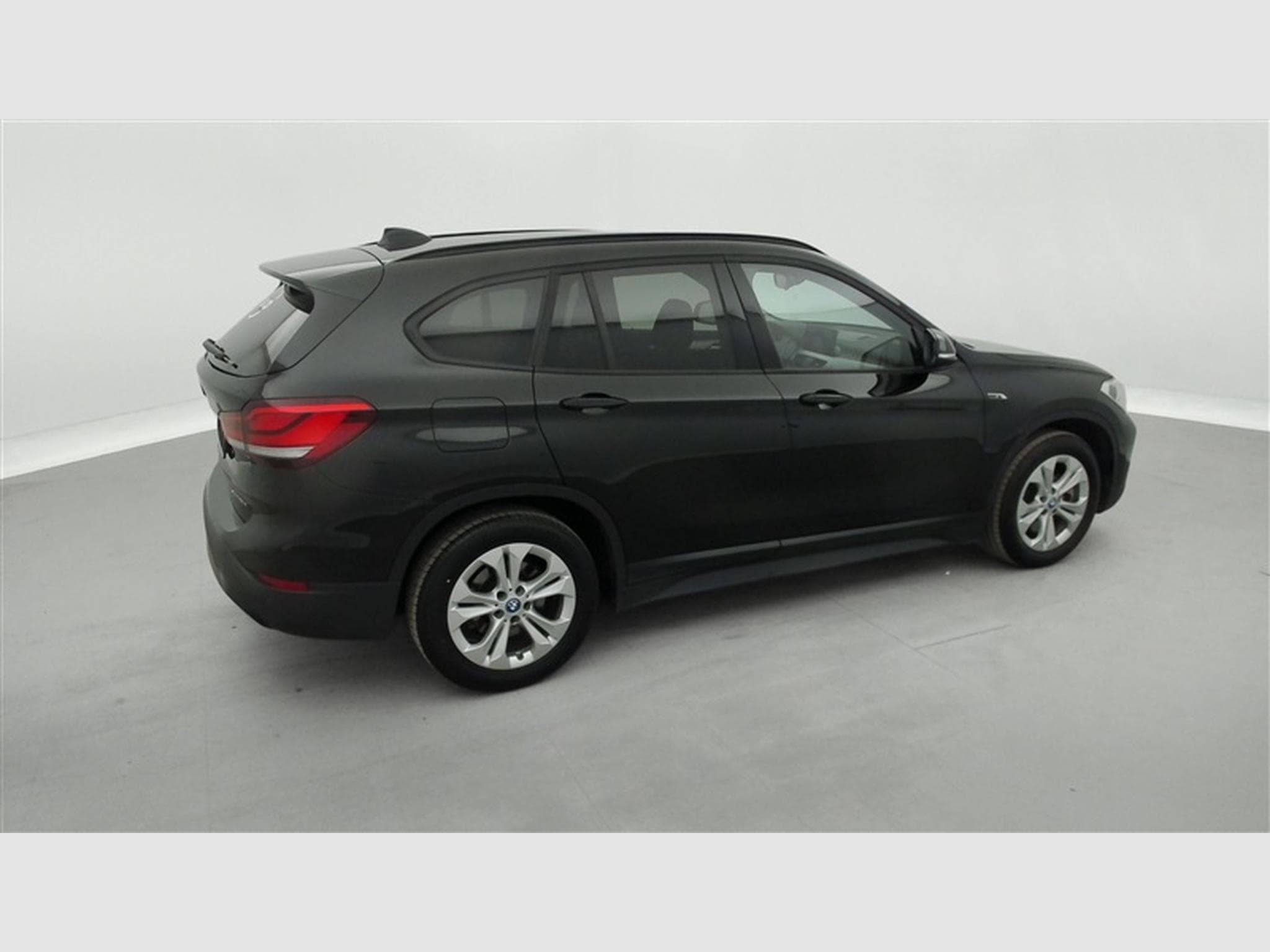 BMW X1 PHEV 1.5iA xDrive25e NAVI / FULL LED / PDC AV-AR (2021) - Foto 25
