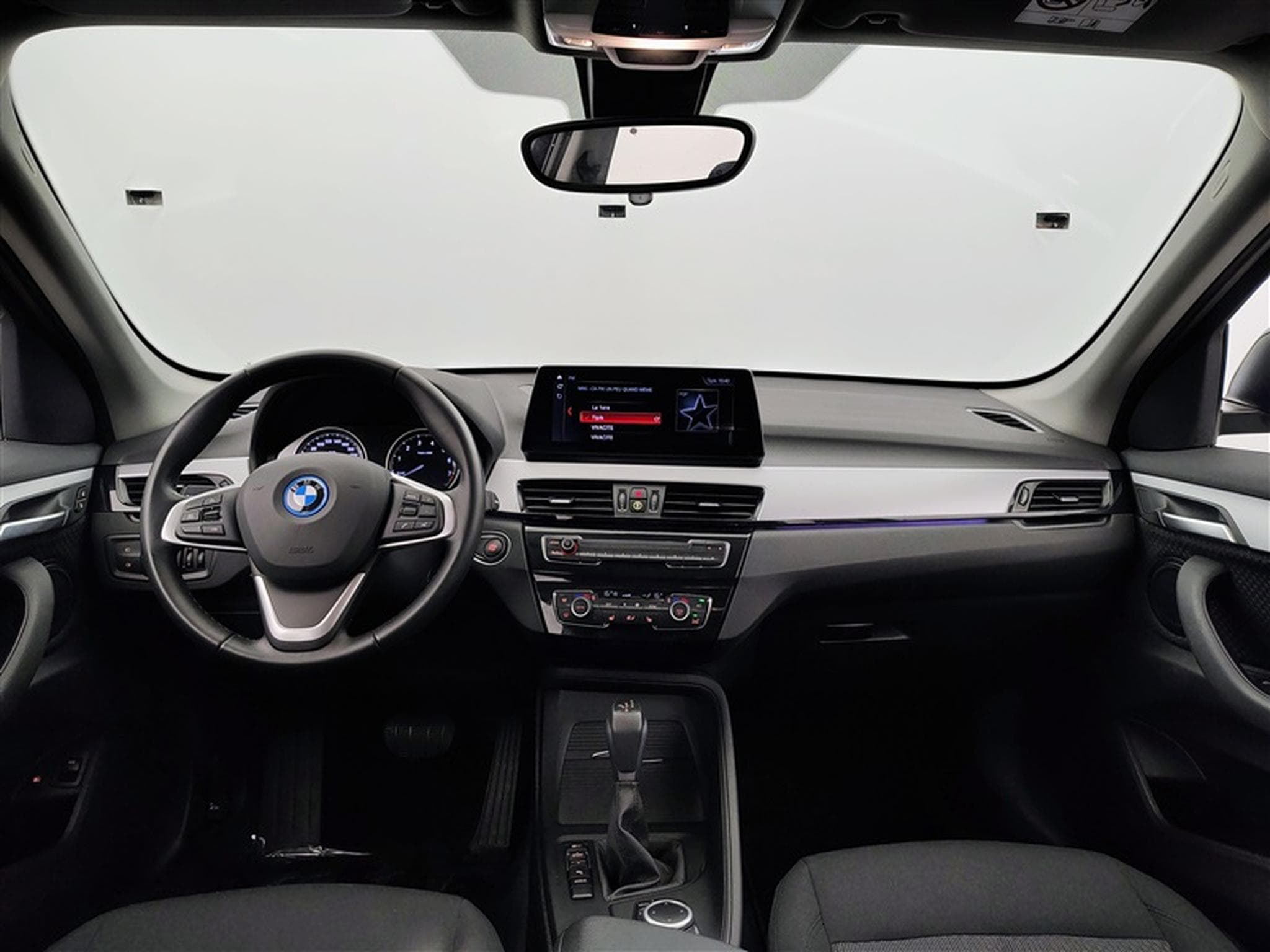 BMW X1 PHEV 1.5iA xDrive25e NAVI / FULL LED / PDC AV-AR (2021) - Foto 8