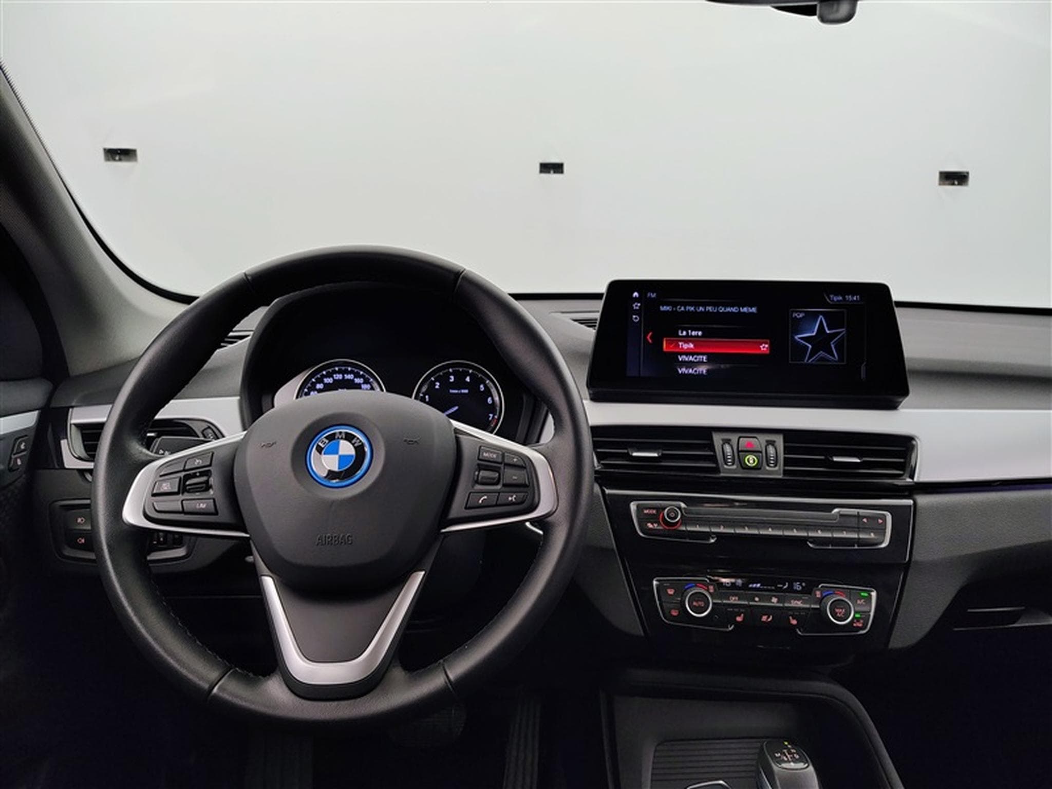 BMW X1 PHEV 1.5iA xDrive25e NAVI / FULL LED / PDC AV-AR (2021) - Foto 9