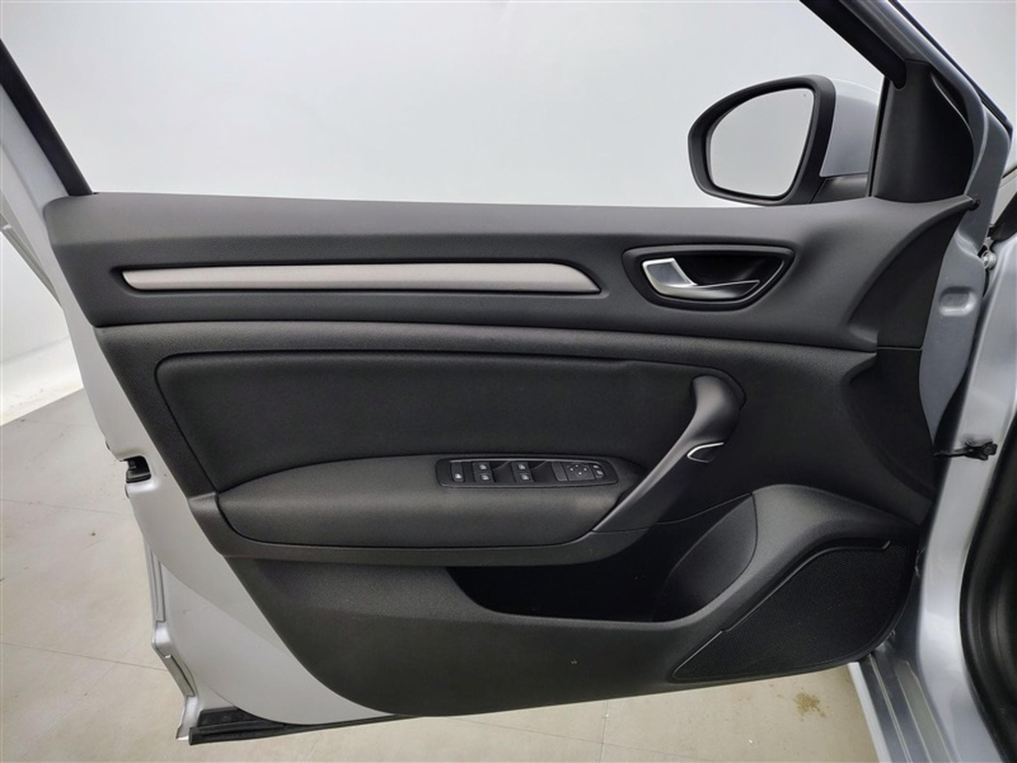 Renault Megane 1.33 TCe Equilibre  Navi / Led / PDC av+ar (2023) - Foto 17