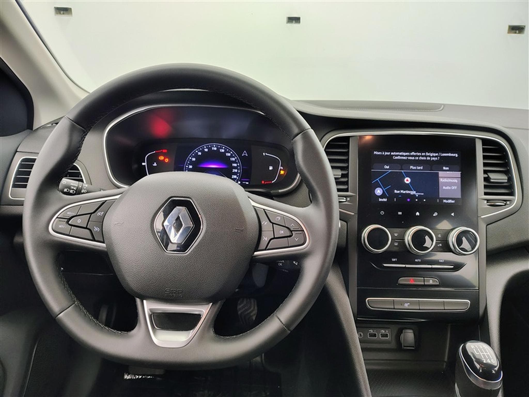 Renault Megane 1.33 TCe Equilibre  Navi / Led / PDC av+ar (2023) - Foto 9