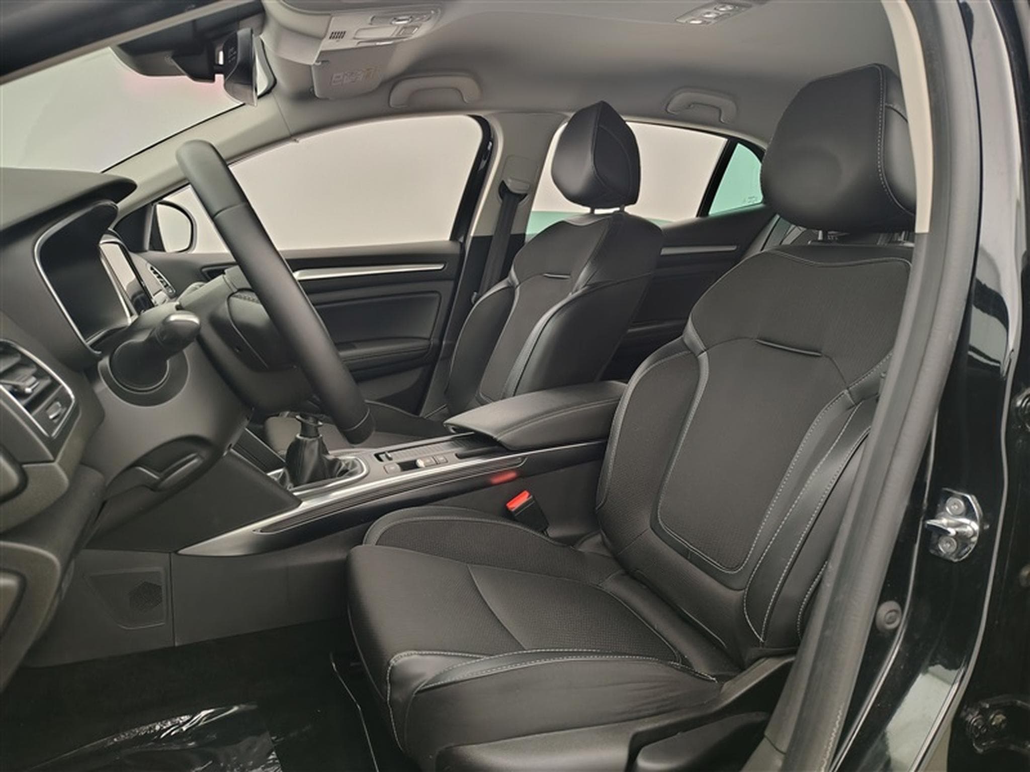 Renault Megane 1.33 TCe Techno S-CUIR/NAVI/FULL LED/JA17/PDC (2023) - Foto 7