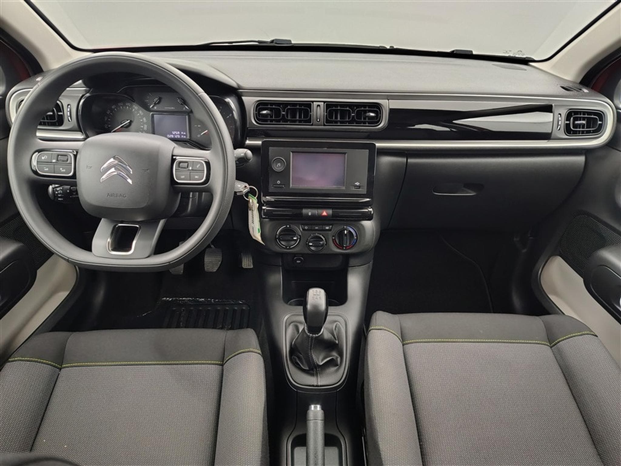 Citroen C3 1.2i PureTech You S&S (2022) - Foto 8