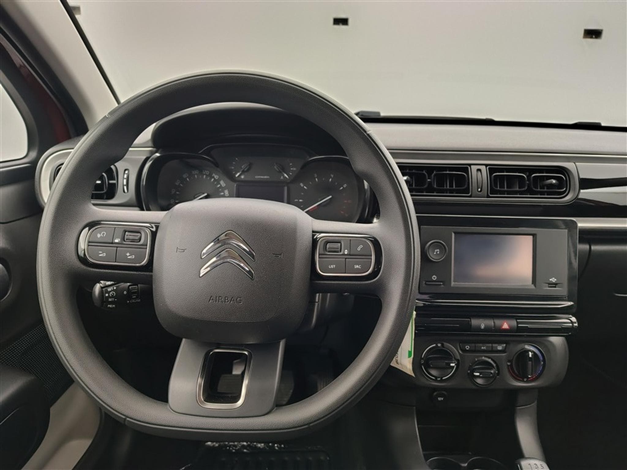 Citroen C3 1.2i PureTech You S&S (2022) - Foto 9