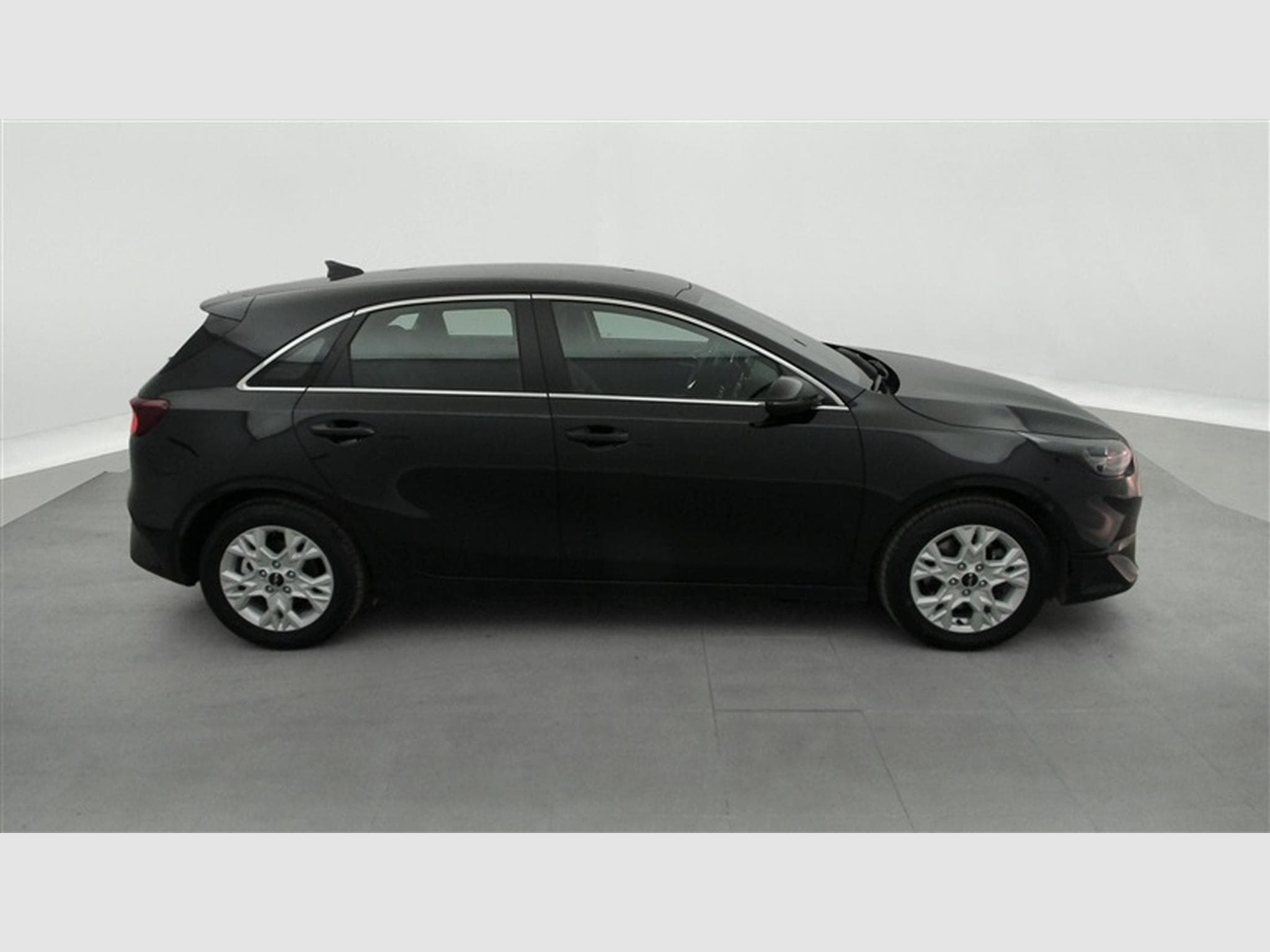 Kia Ceed 1.0 T-GDi More (2024) - Photo 14