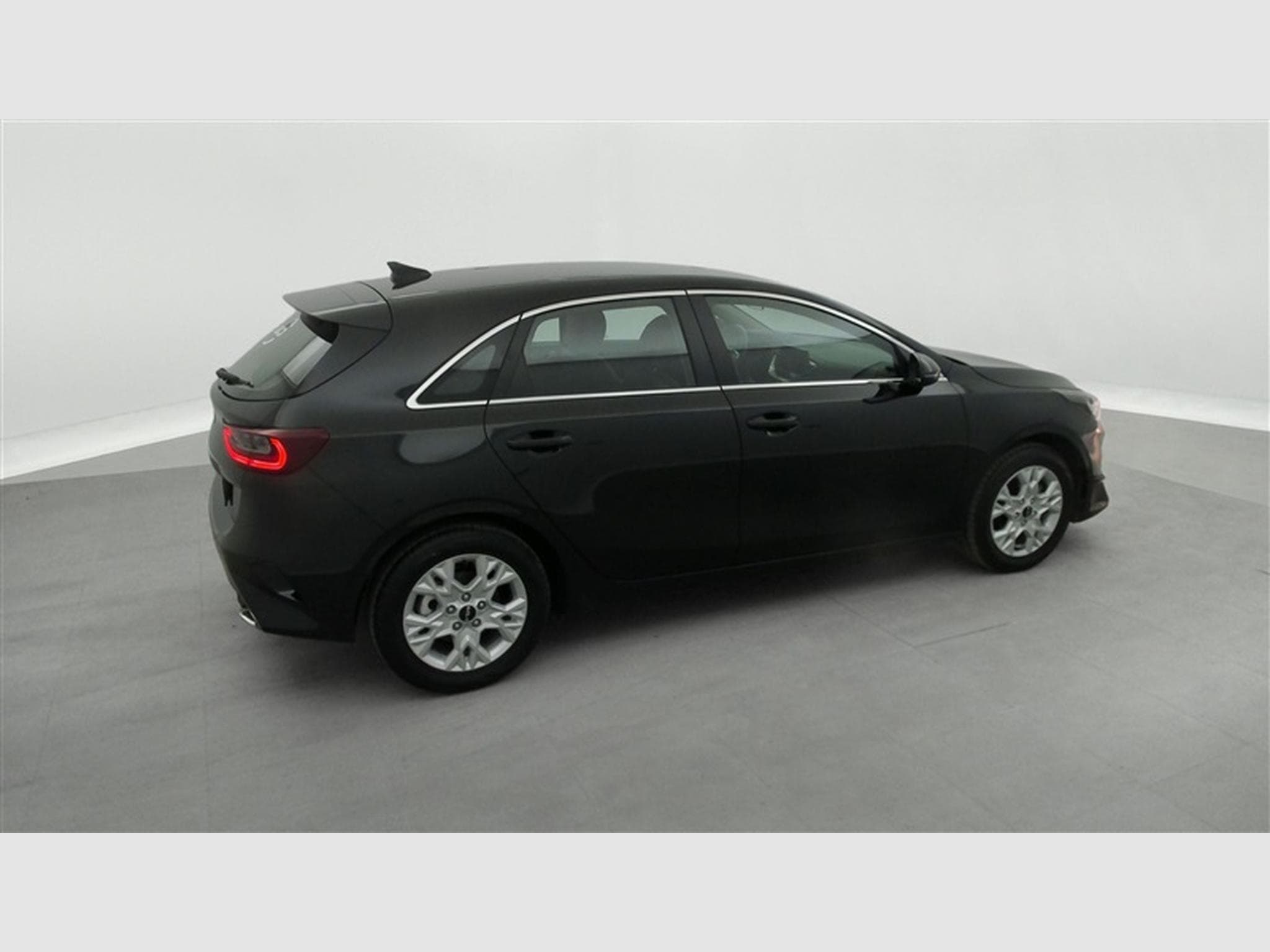 Kia Ceed 1.0 T-GDi More (2024) - Photo 15
