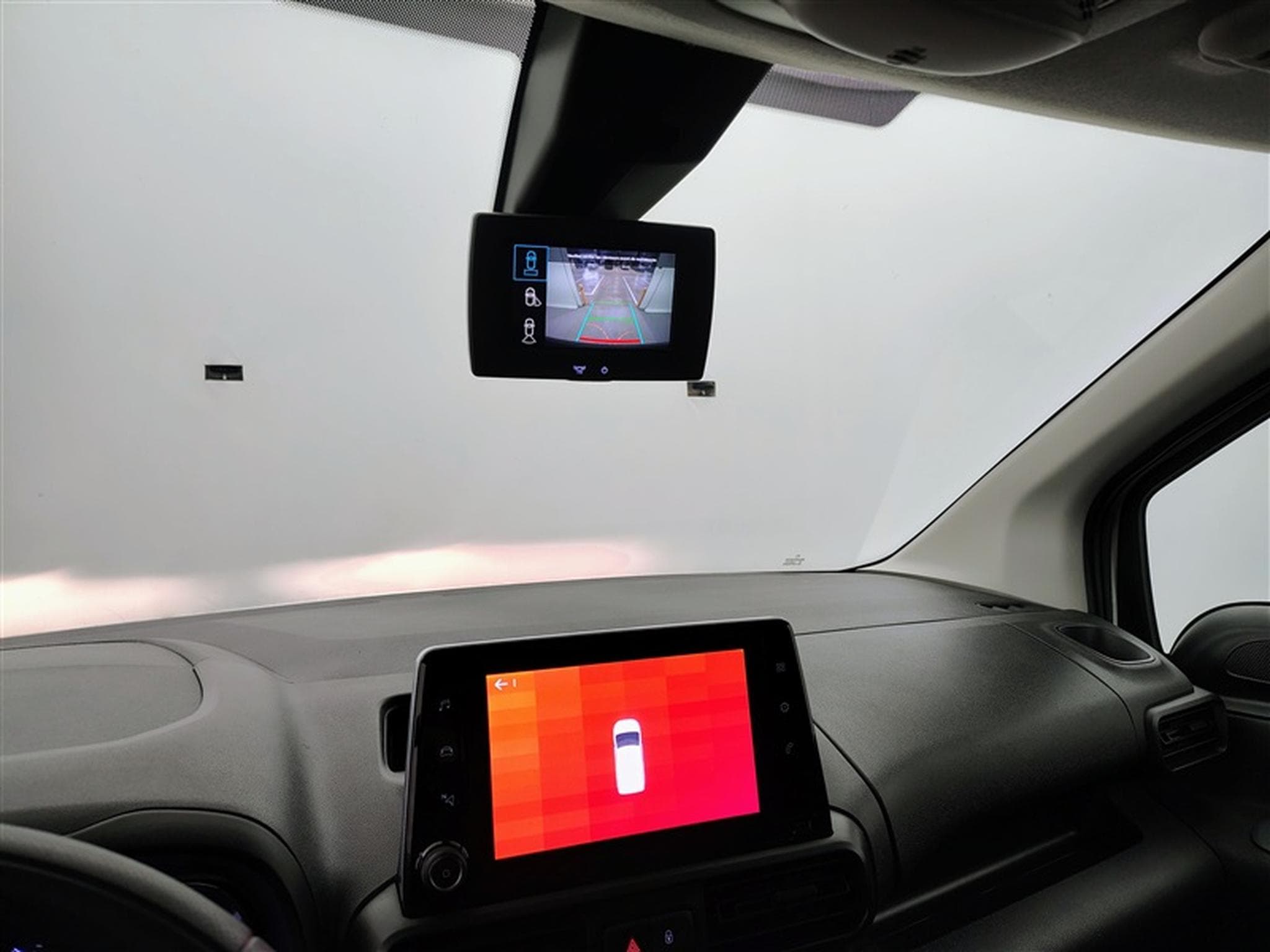 Citroen Berlingo 1.2 Puretech 130Cv EAT8 Worker 3PL / NAVI / CAMERA / CARPLAY (2021) - Foto 17