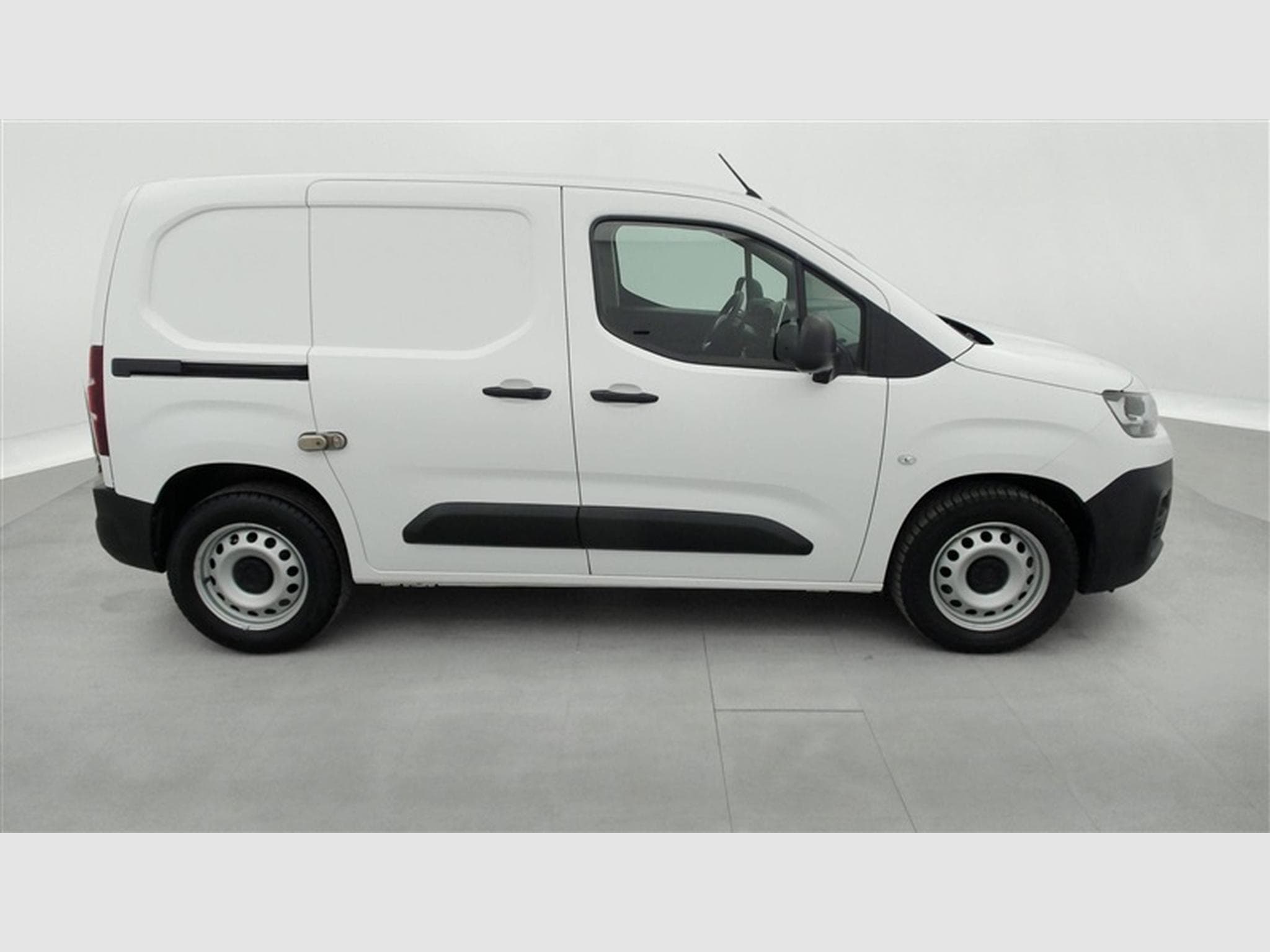 Citroen Berlingo 1.2 Puretech 130Cv EAT8 Worker 3PL / NAVI / CAMERA / CARPLAY (2021) - Foto 23